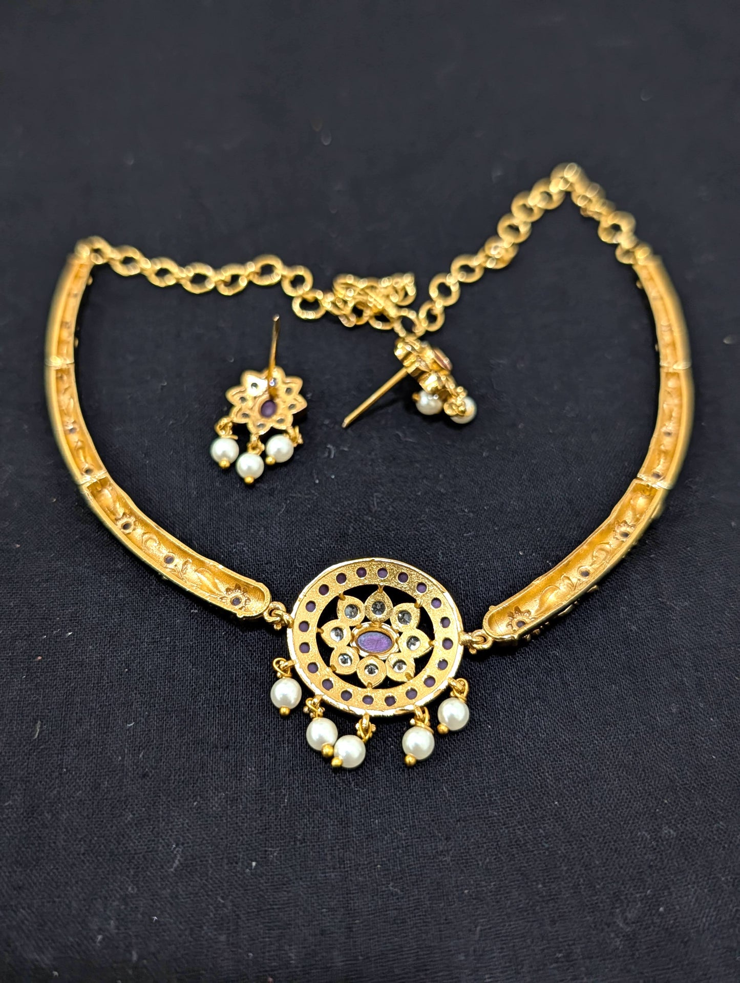 Shiny gold plated Hasli Choker Necklace set - Simpliful