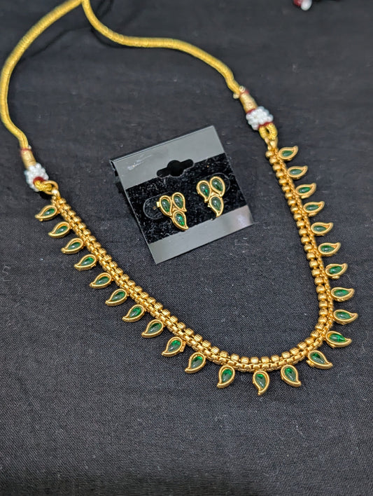 Classic Mango design Green Kemp Choker Necklace set
