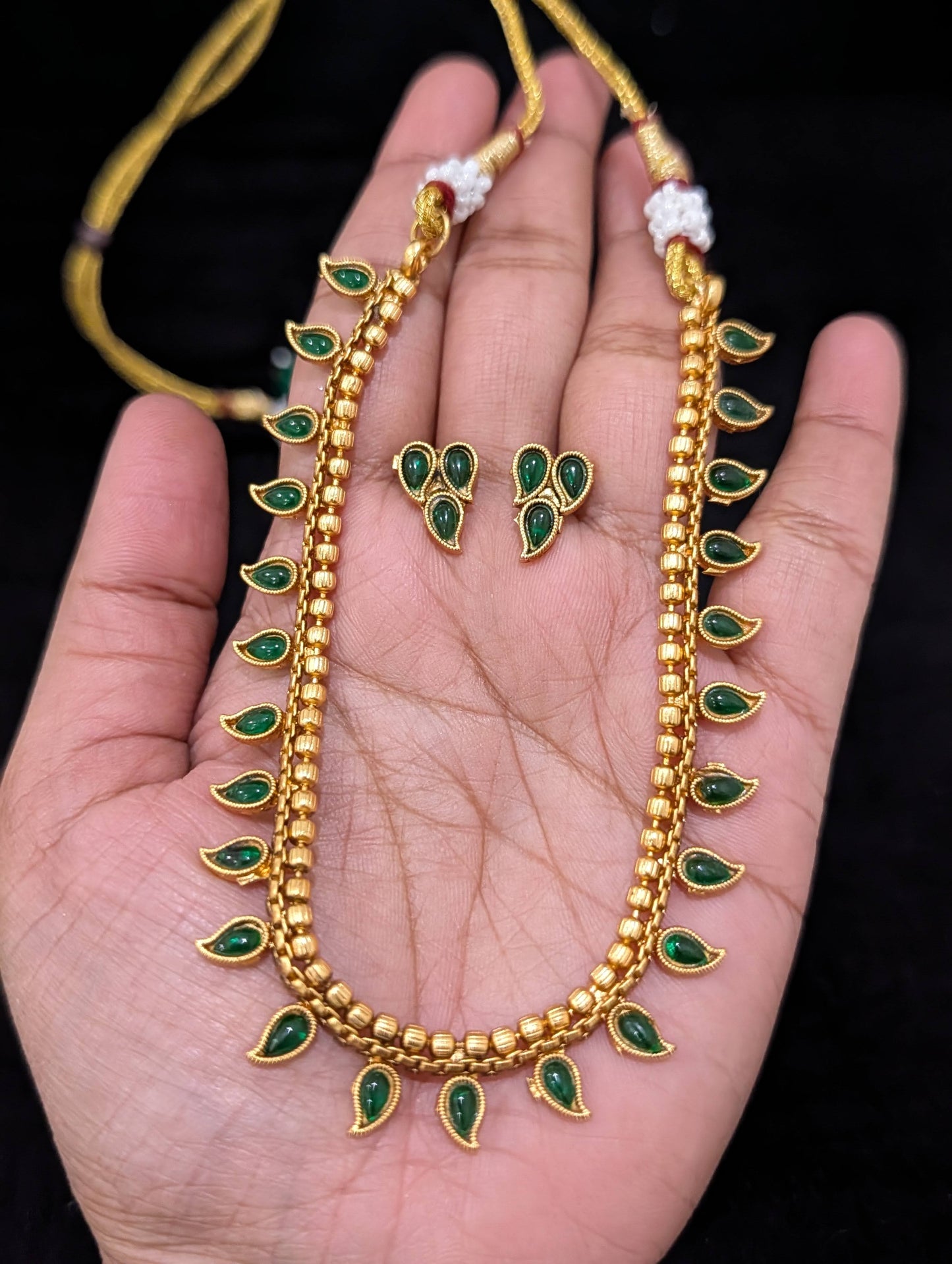 Classic Mango design Green Kemp Choker Necklace set