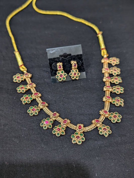 Evergreen Flower design Kemp Choker Necklace set