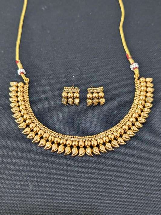 Gold plated Mango design Choker Stud set
