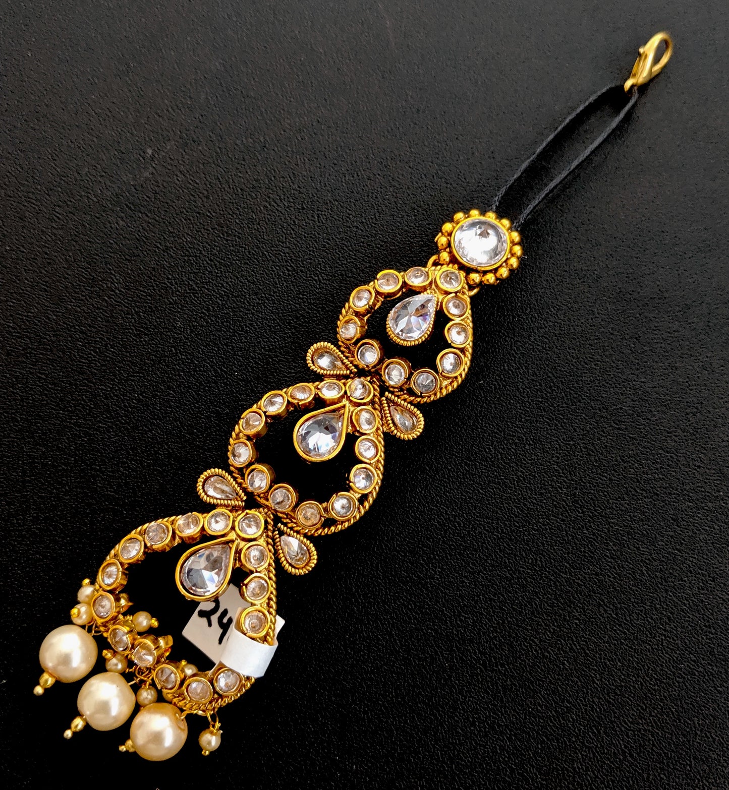 Statement Unique triple oval lined gold imitation maang tikka - Simpliful