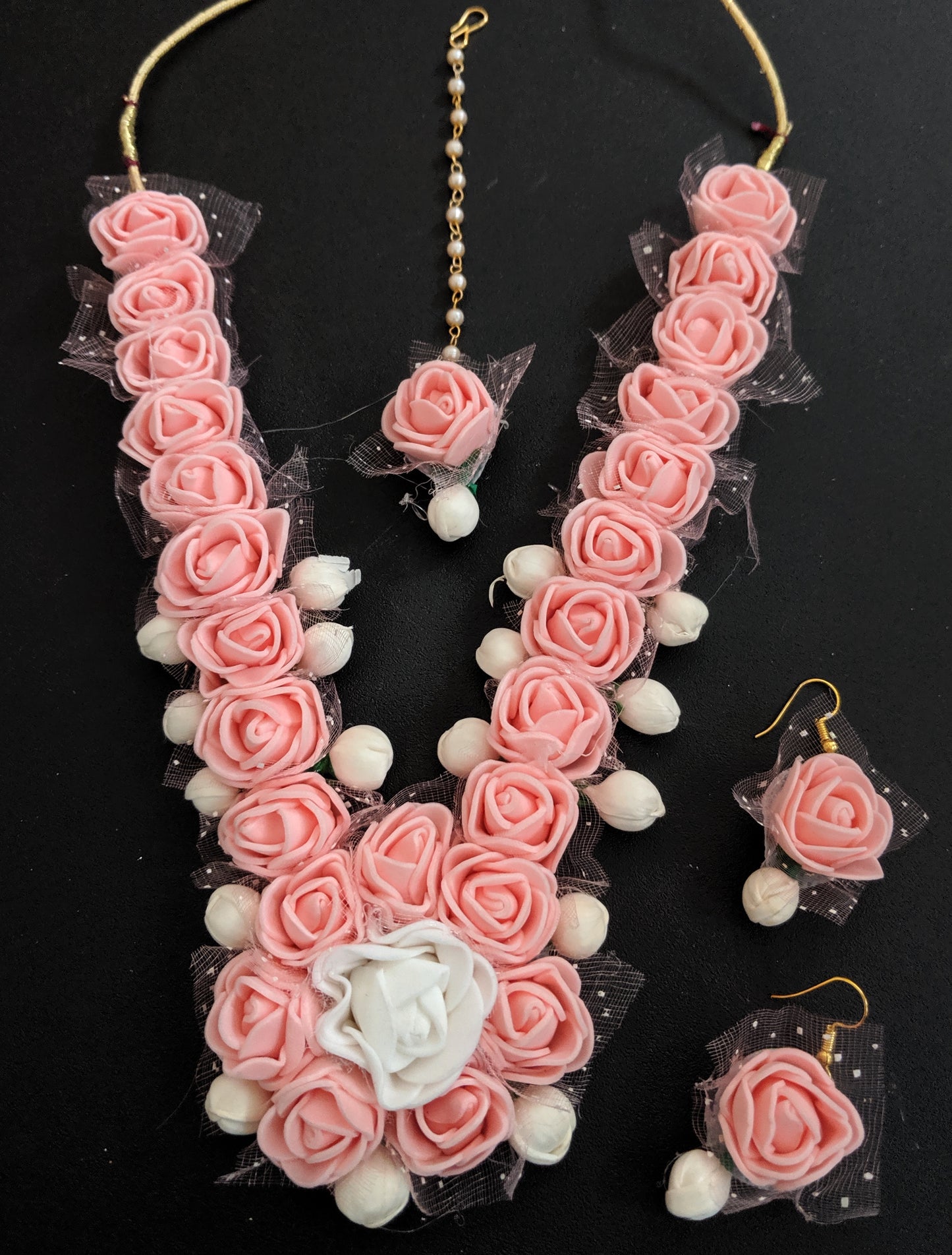 Artificial flower bold necklace and earring set with maang tikka - Simpliful