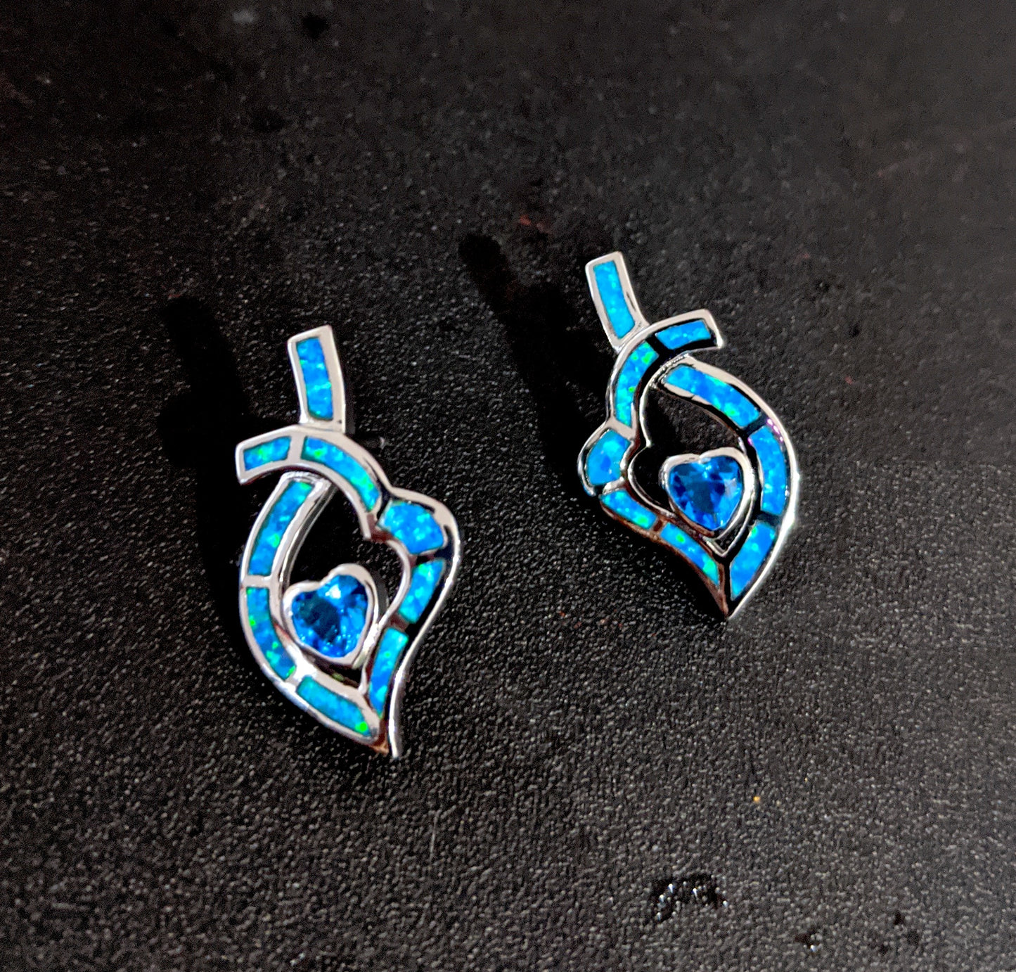 Blue opal heart stud earrings - Simpliful
