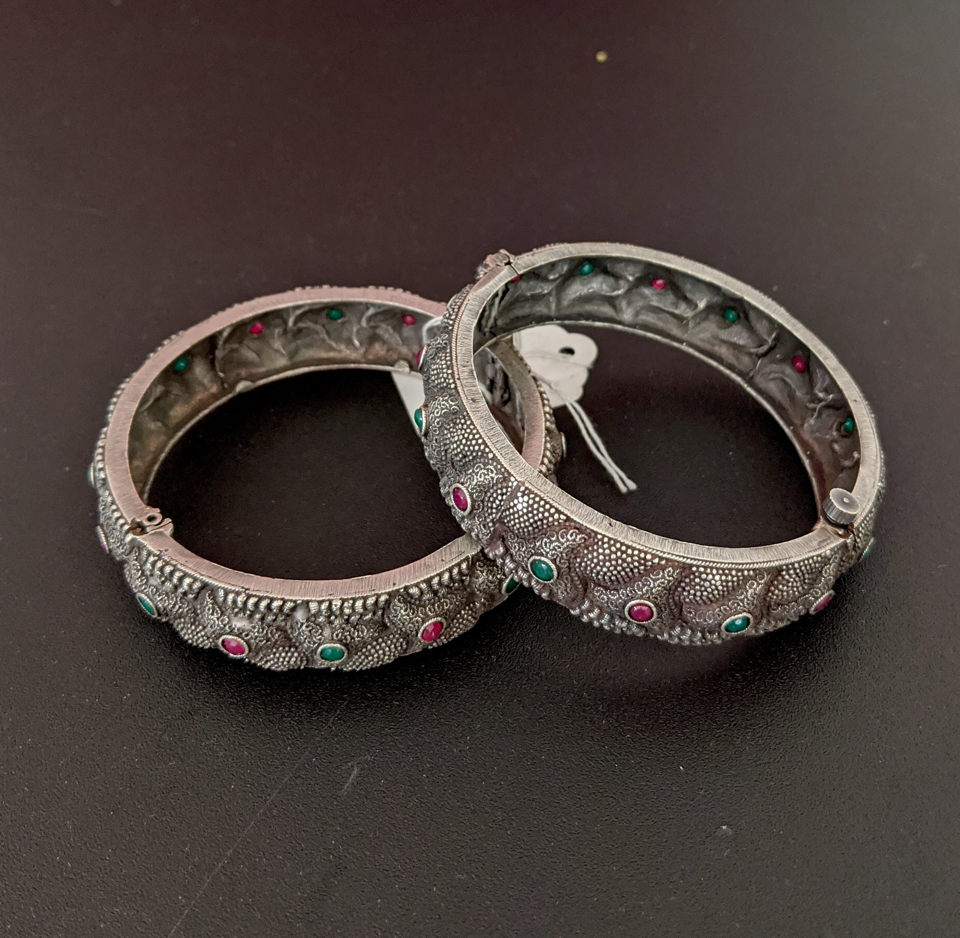 Black gun metal Fan design openable bangles - Simpliful