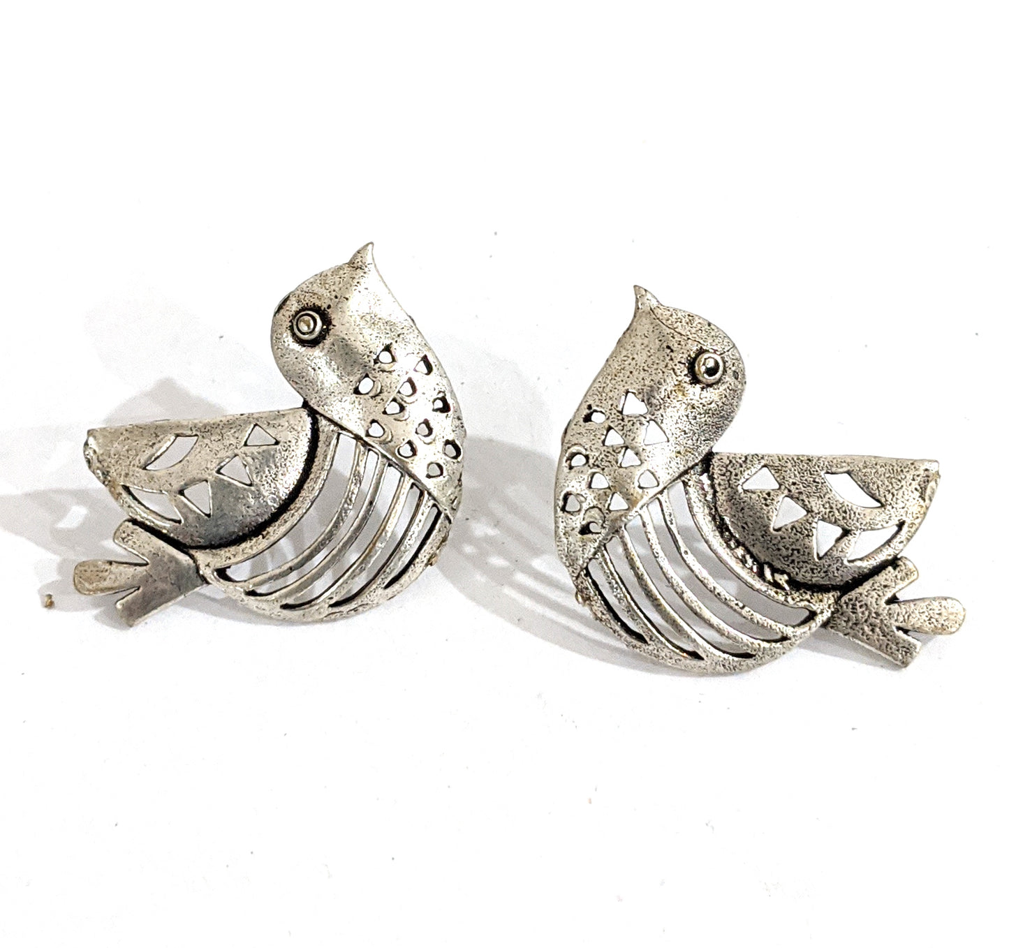 Funky bird stud earrings - Simpliful