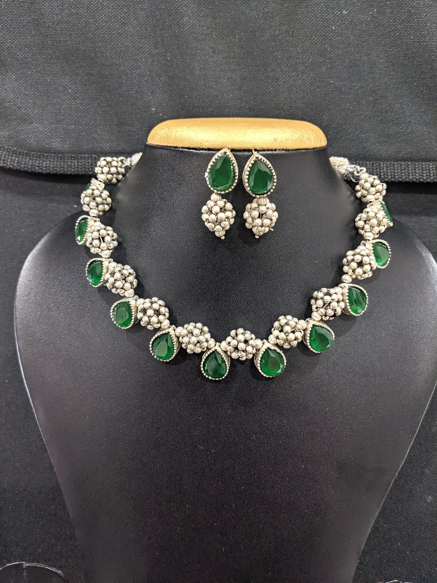 Polki charm silver plated Choker Necklace and Stud Earrings set