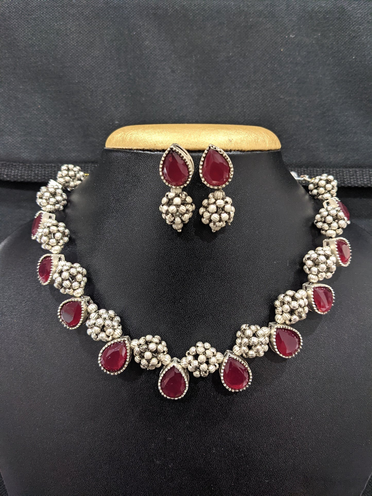 Polki charm silver plated Choker Necklace and Stud Earrings set