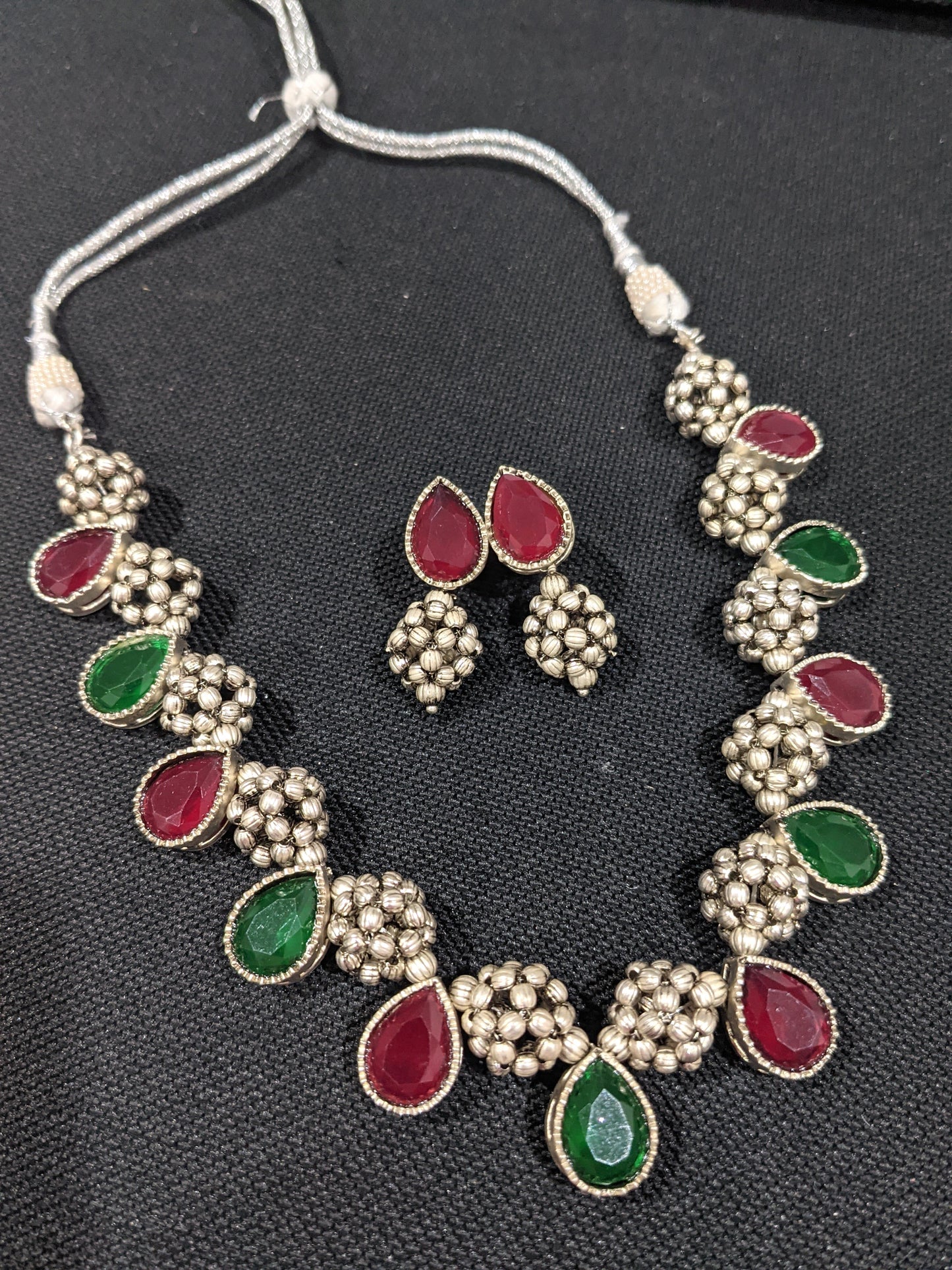 Polki charm silver plated Choker Necklace and Stud Earrings set