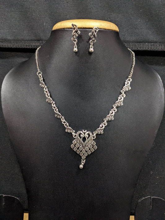 Oxidized Silver Simple Choker necklace and Stud Earrings set