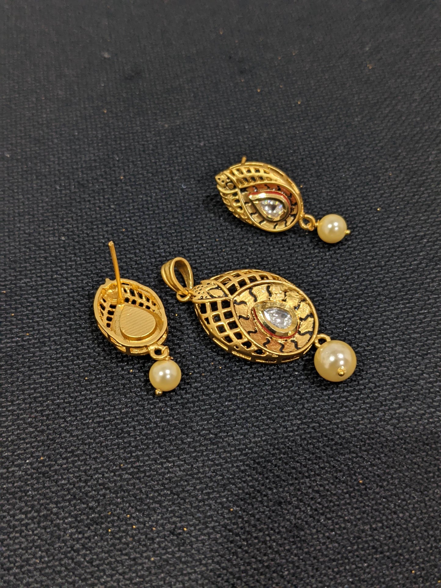 Yellow matte gold Kundan Pendant and Earrings Set - 2 designs