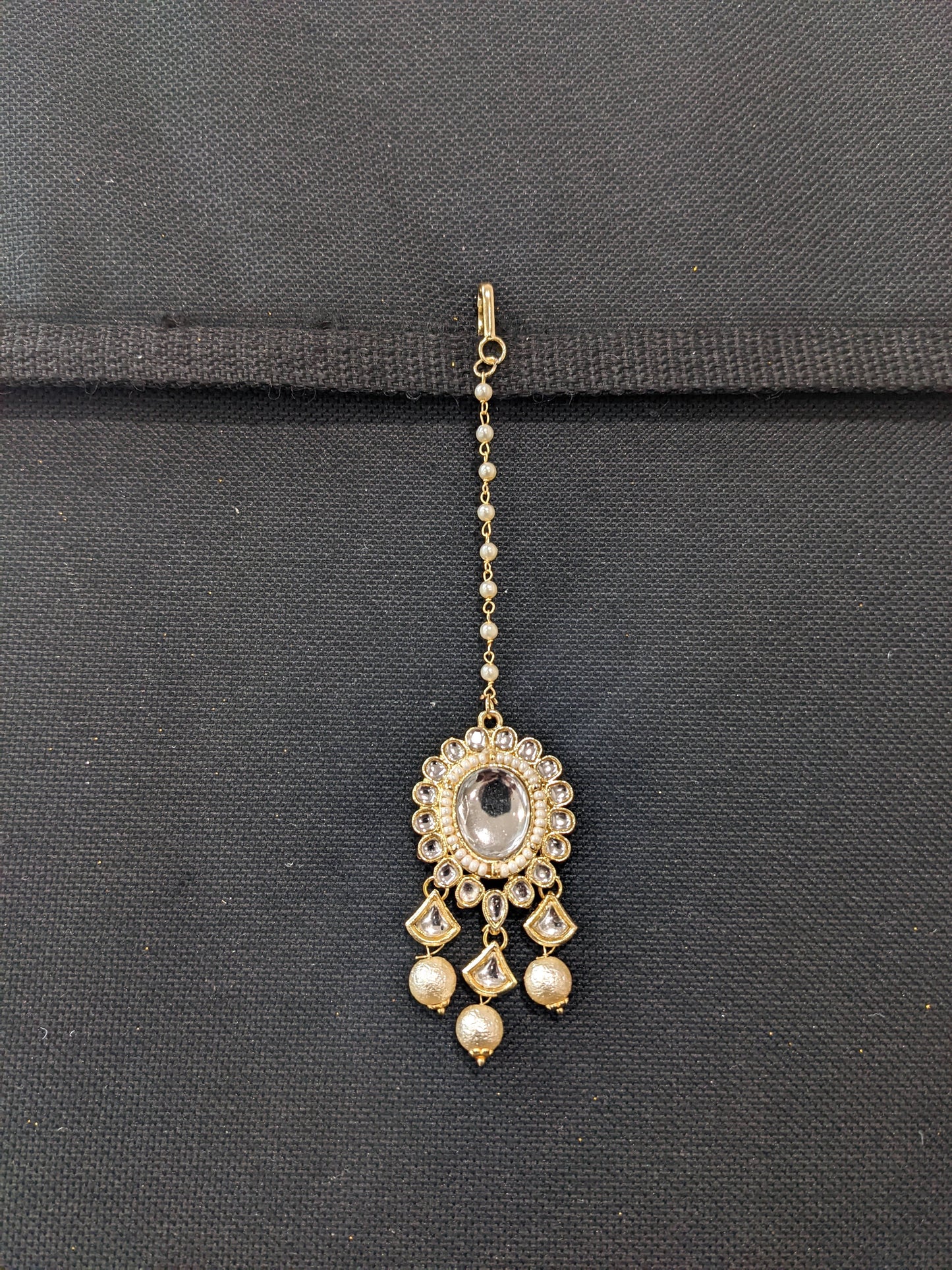 Kundan glass stone pasted Oval Maang Tikka
