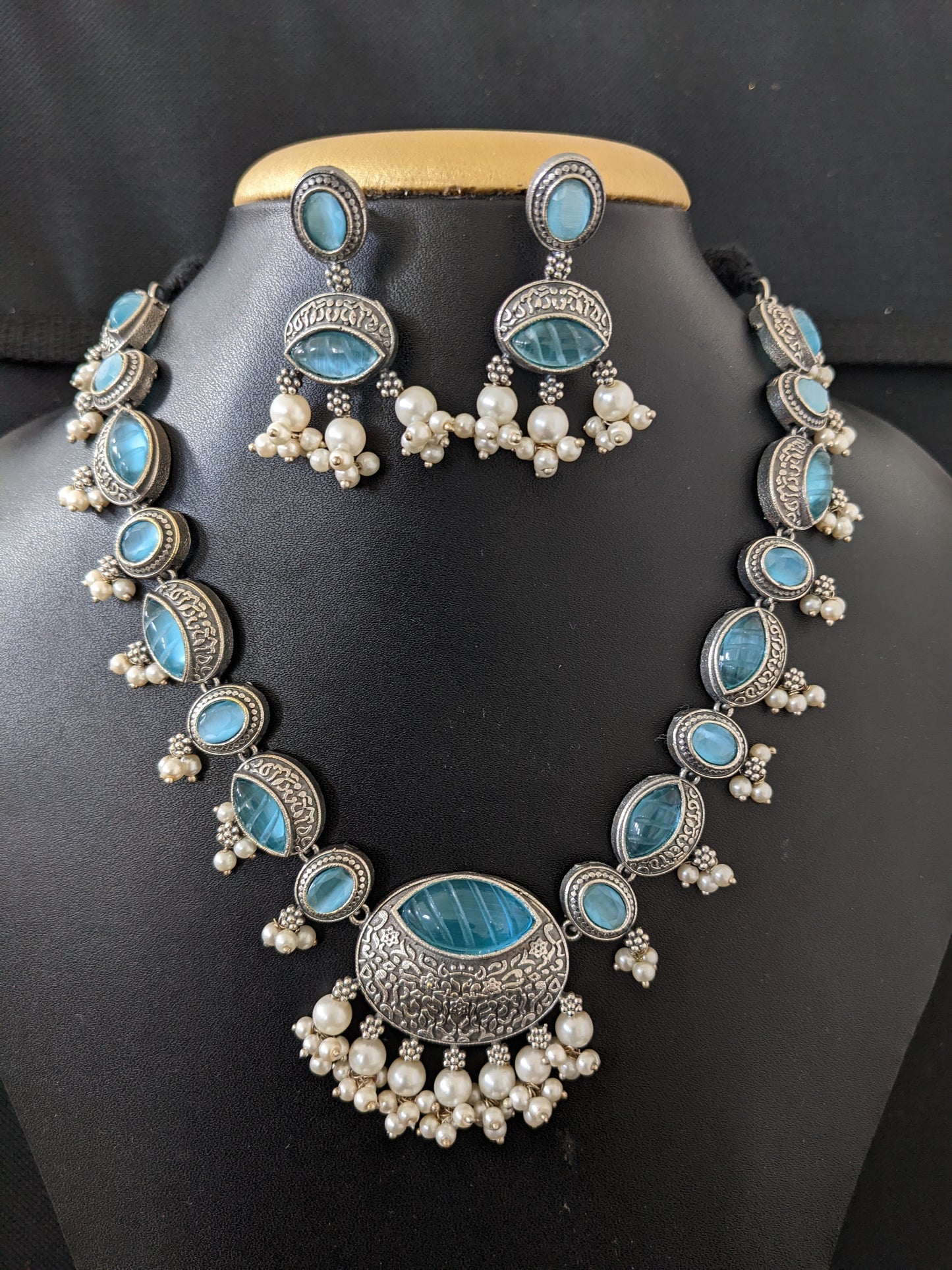 Oxidized Silver Adigai style Carved Resin stone Choker set