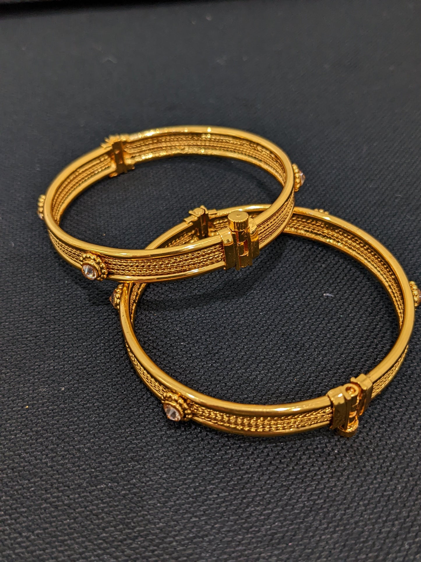 Plait design openable bangles