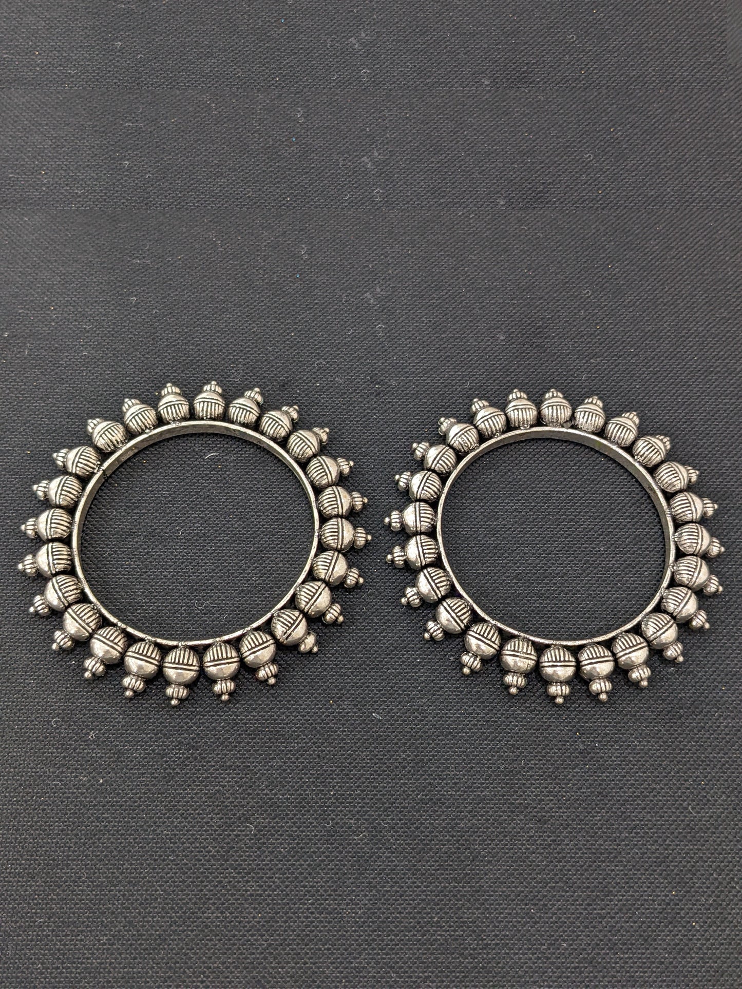 Oxidized silver pair bangles - Lined ball design