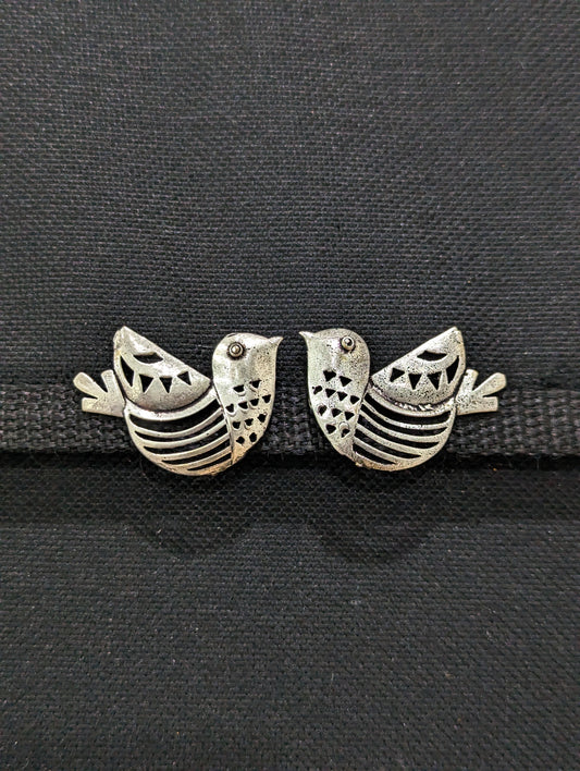 Funky bird stud earrings - Simpliful