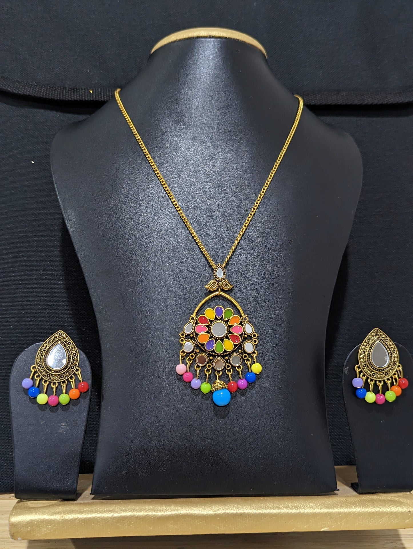Antique gold mirror pendant chain necklace and earring set - Design 4