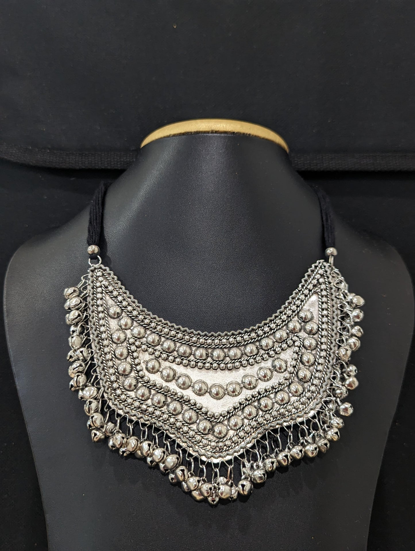 Silver rhodium Broad pendant necklace
