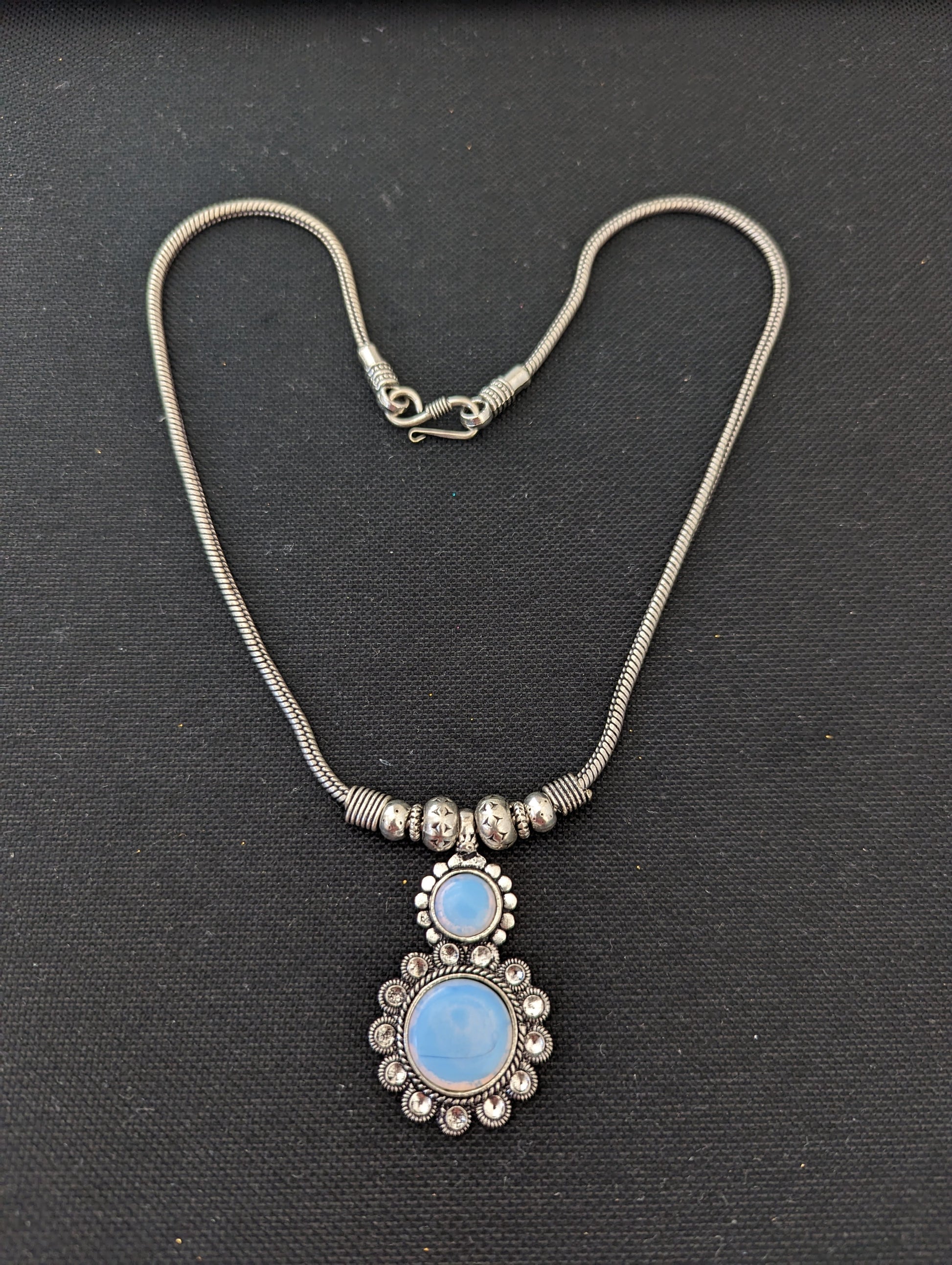 Double circle linked Oxidized silver Pendant Necklace - Simpliful