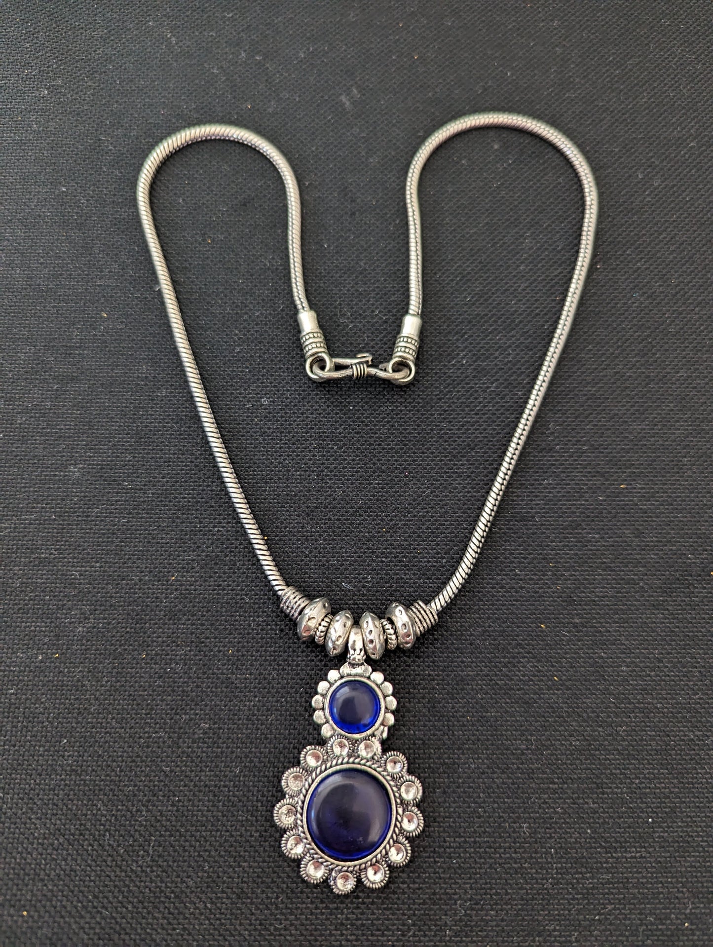Double circle linked Oxidized silver Pendant Necklace - Simpliful