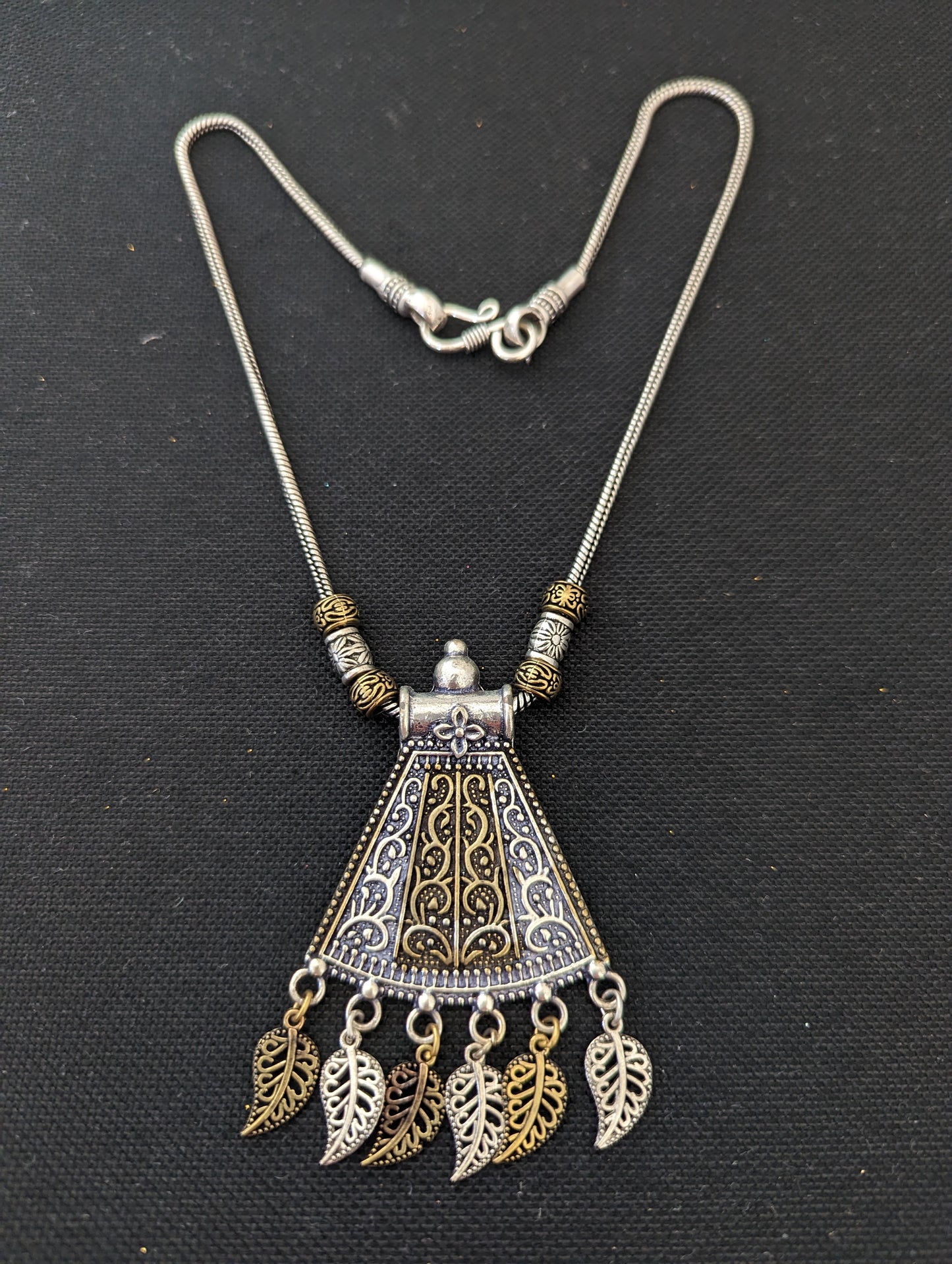 Dual tone antique gold n silver finish pendant chain necklace - Simpliful
