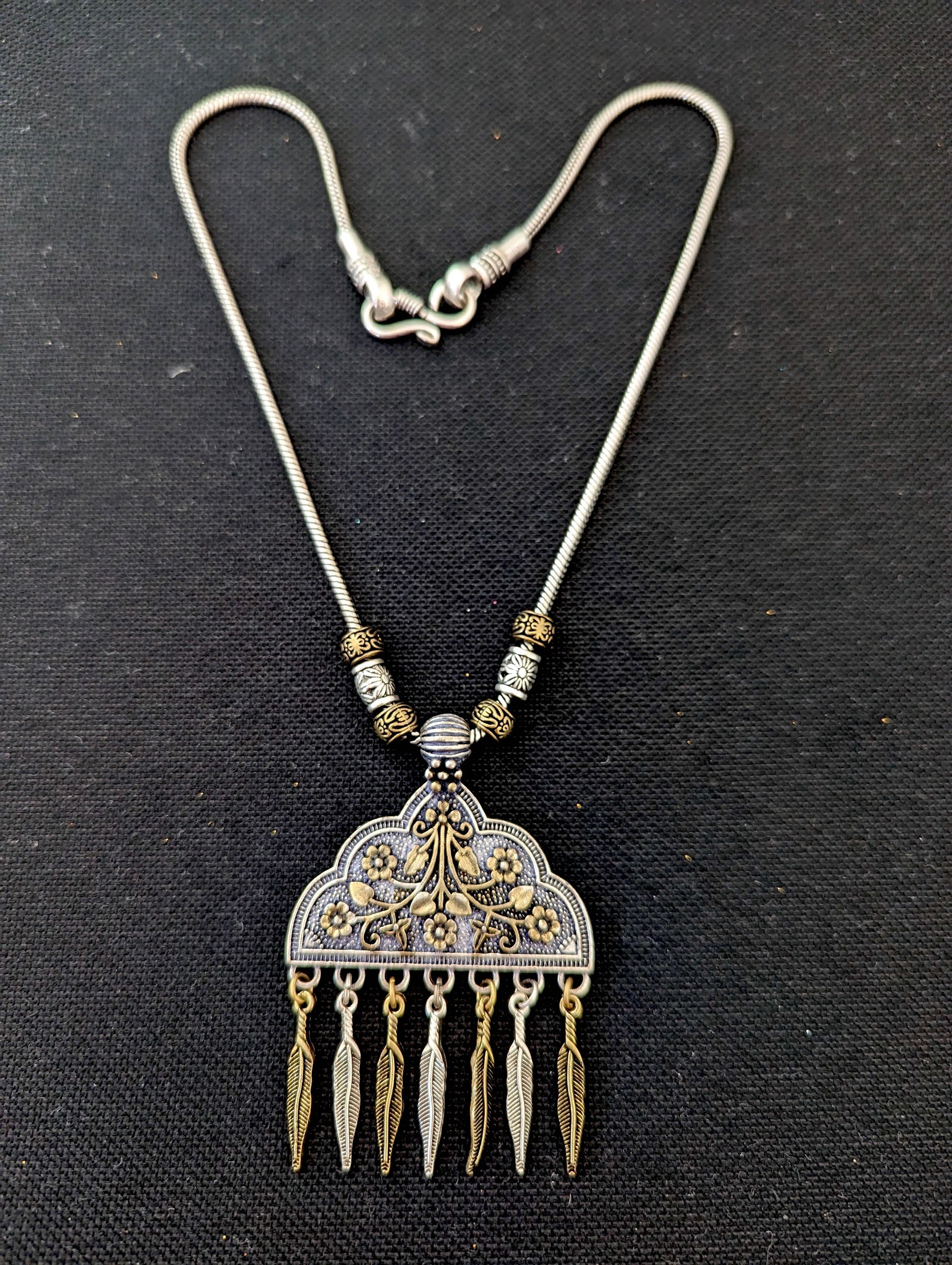Dual tone antique gold n silver finish pendant chain necklace - Simpliful