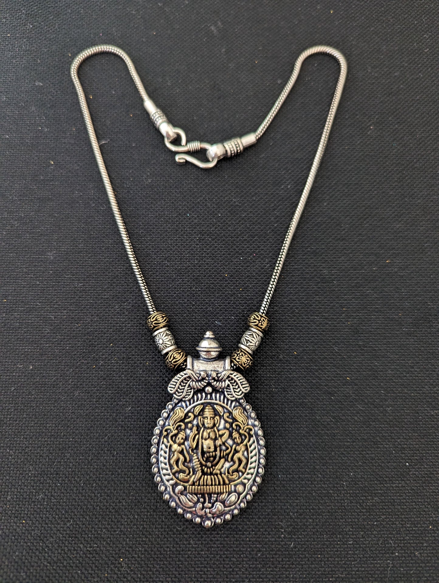 Dual tone antique gold n silver finish pendant chain necklace - Simpliful