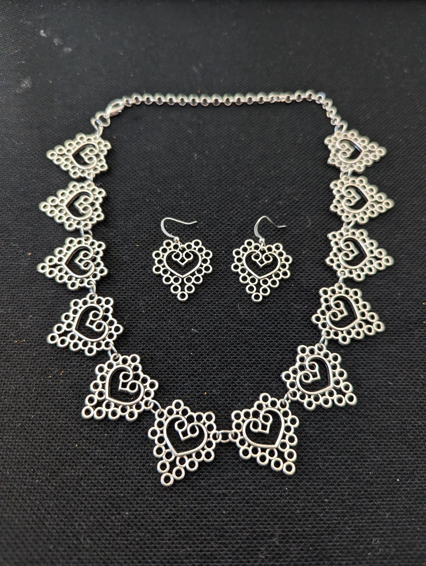 Antique Silver Heart Choker necklace and Earrings set