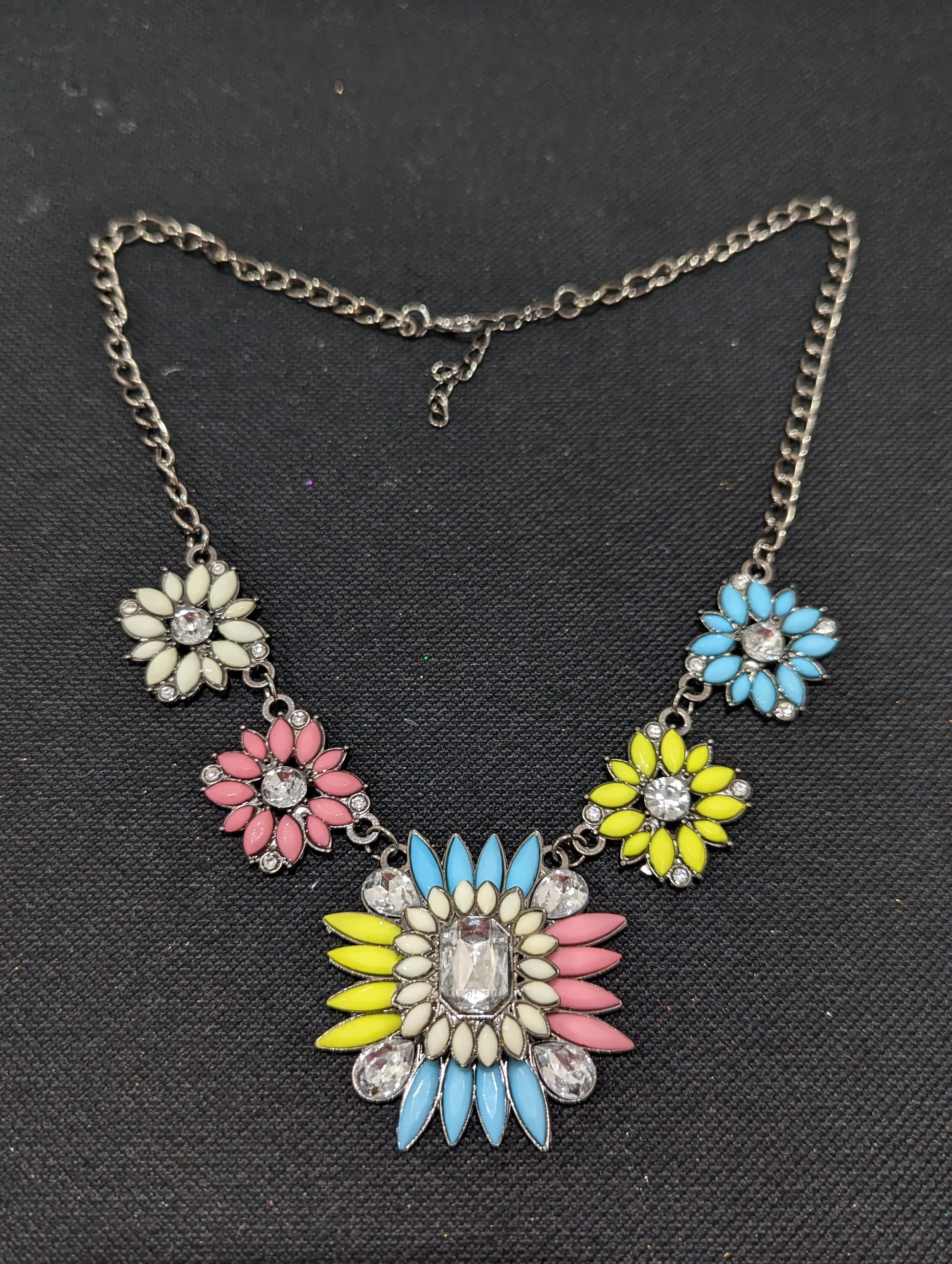Black plating colorful plastic bead statement necklace - Simpliful