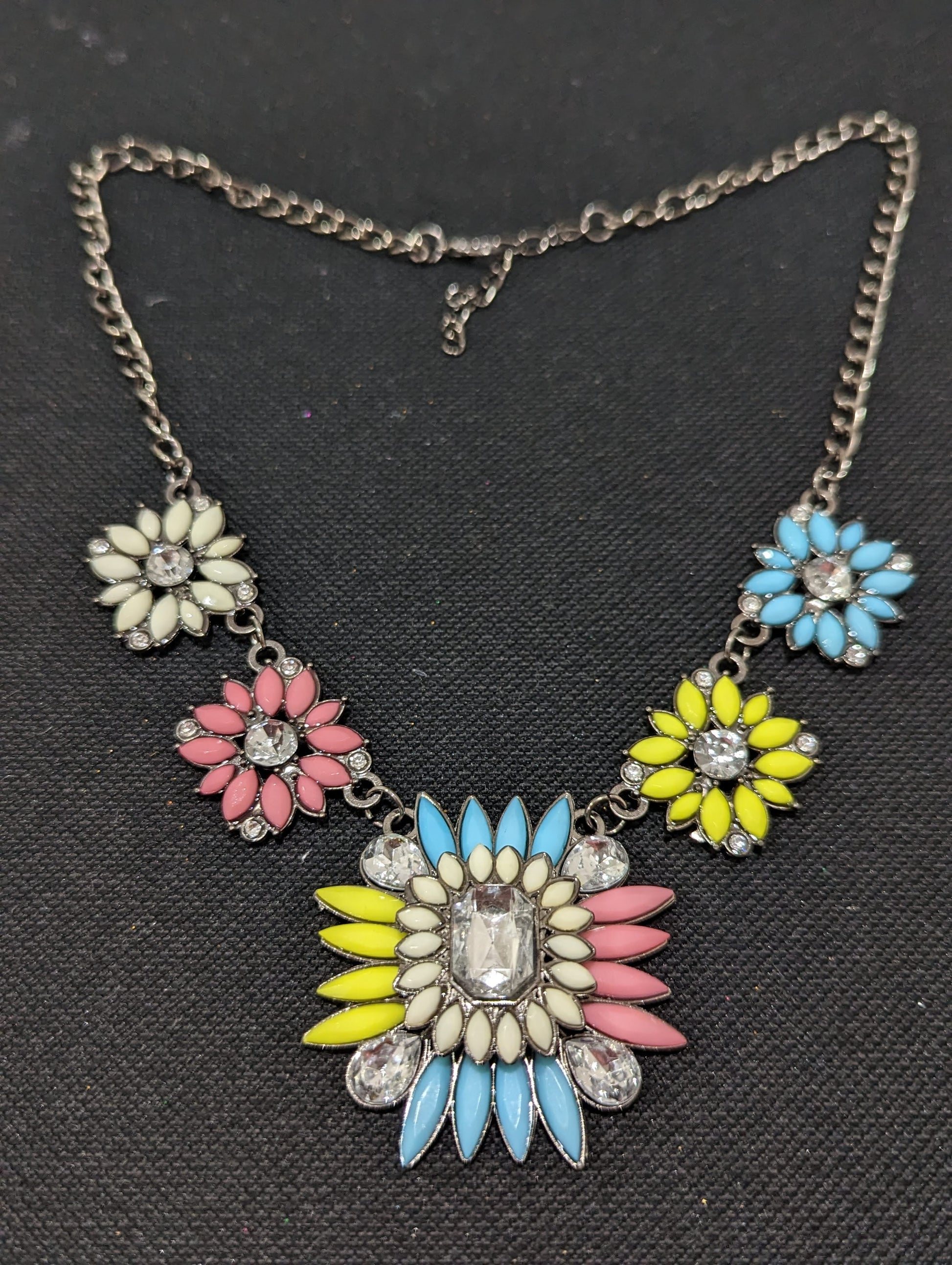 Black plating colorful plastic bead statement necklace - Simpliful