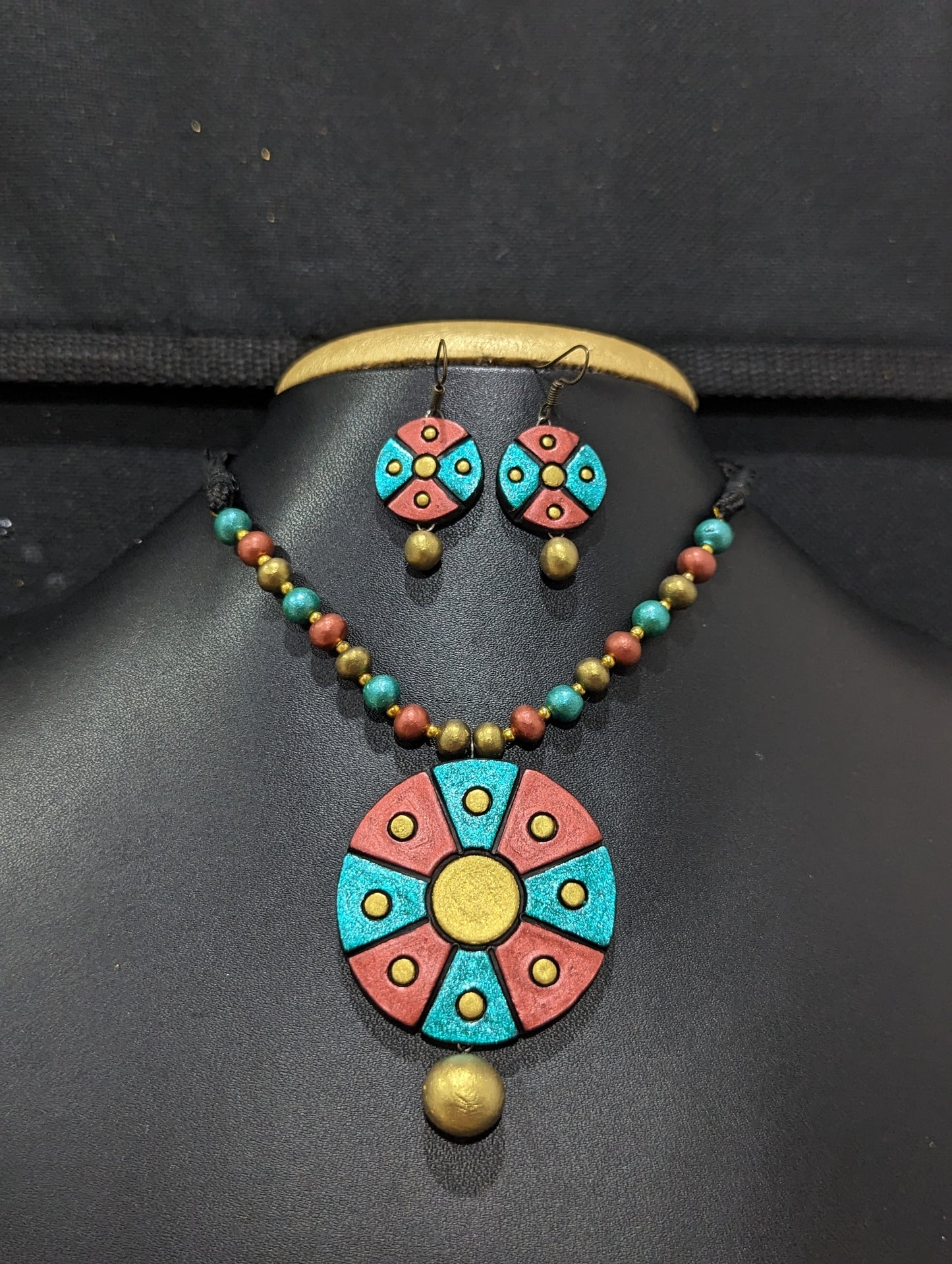 Terracotta Round pendant Necklace and earrings Set
