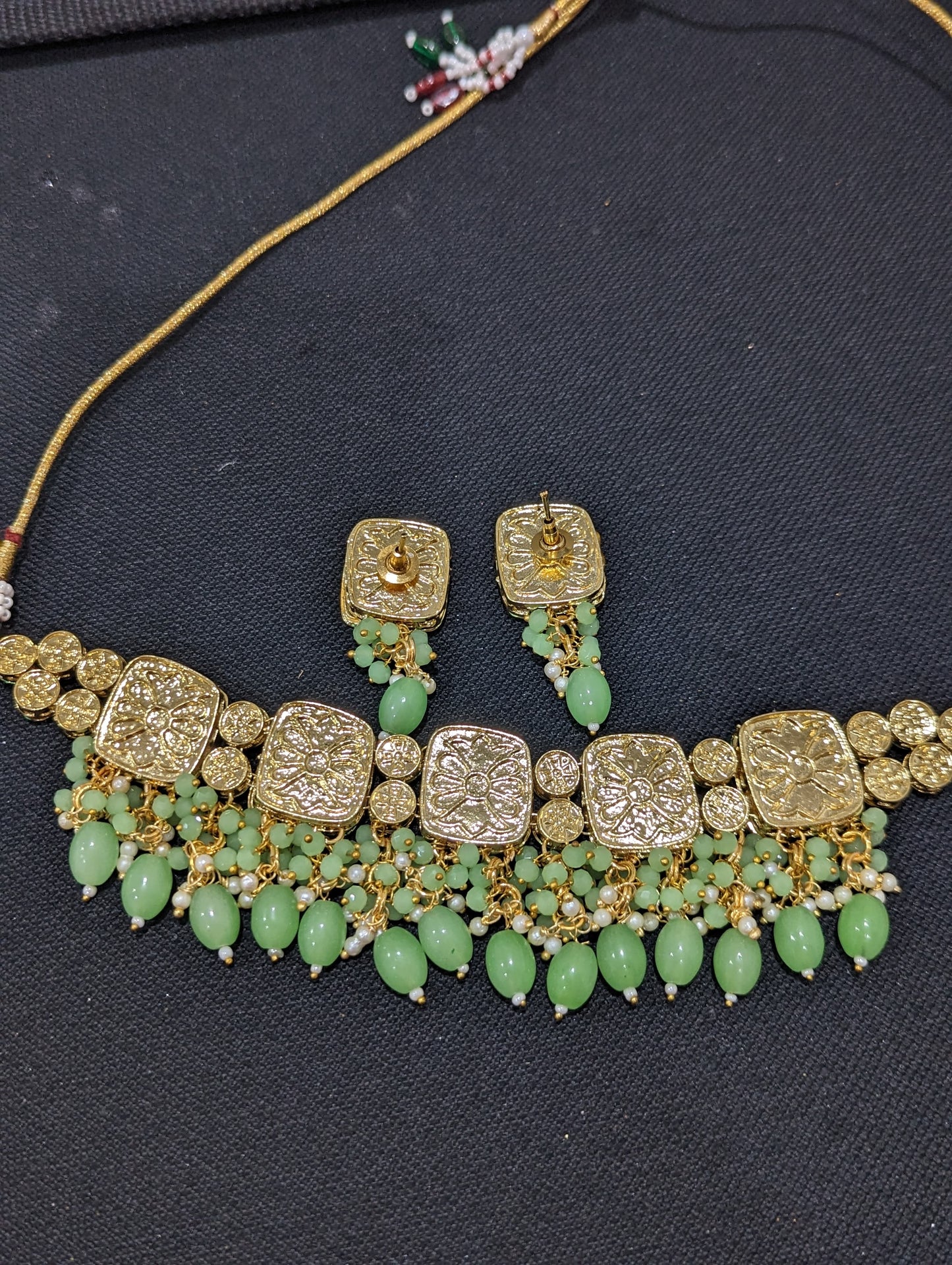 Square Kundan bead dangle Choker Set - Simpliful