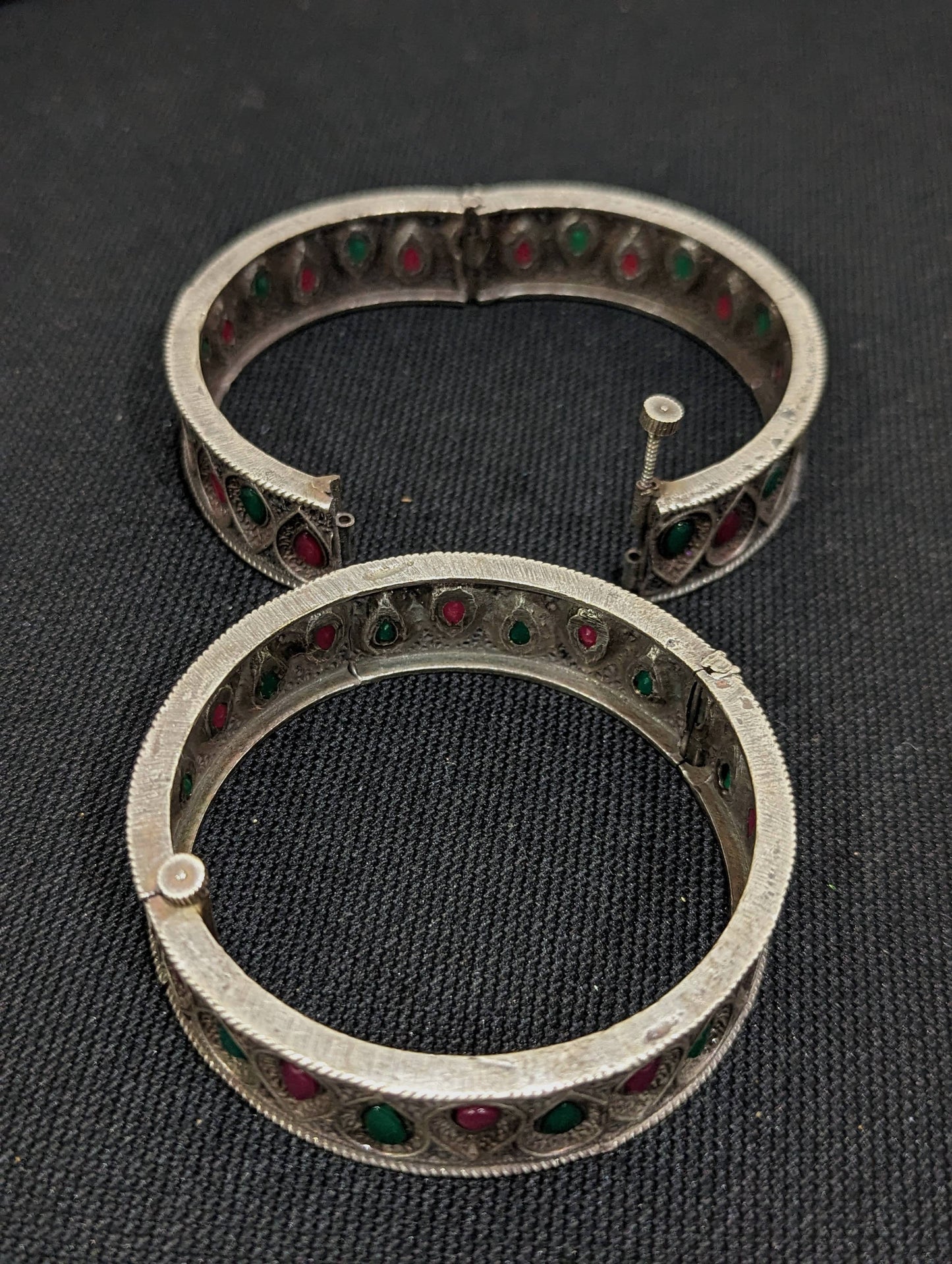 Black gun metal teardrop design broad openable bangles - Simpliful