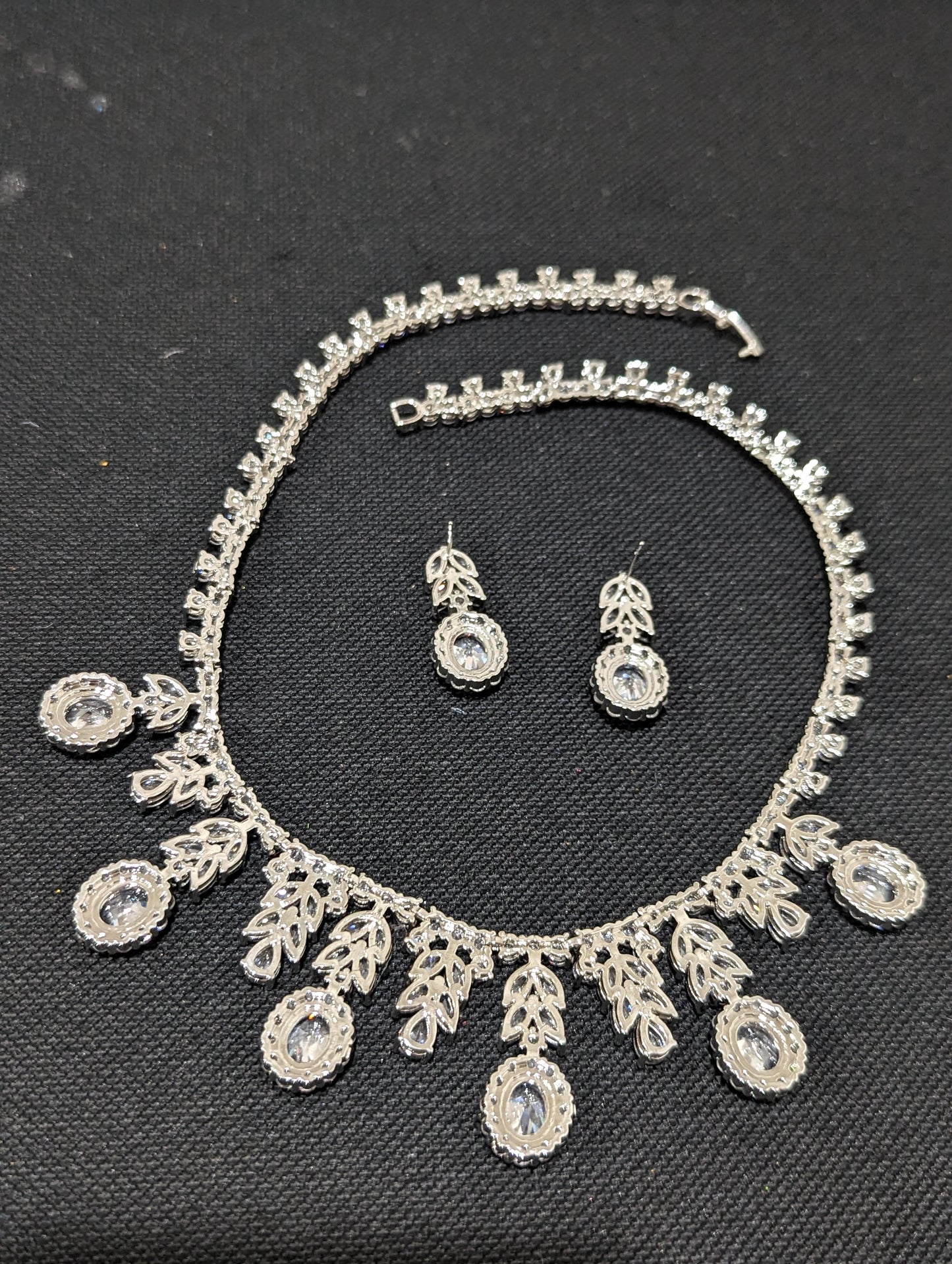 Diamond look Grand Shiny CZ Necklace and Earrings set