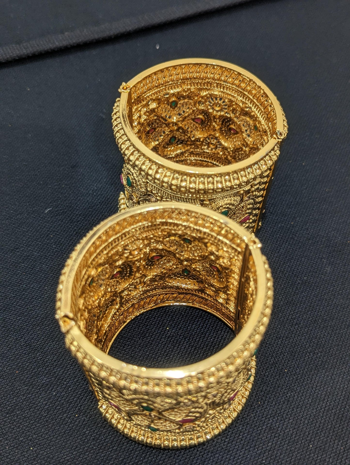 Bold flower design Traditional Broad Openable Bangles