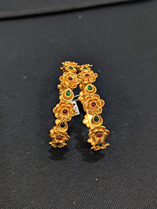 Dual Flower design matte gold finish Kemp stone bangles