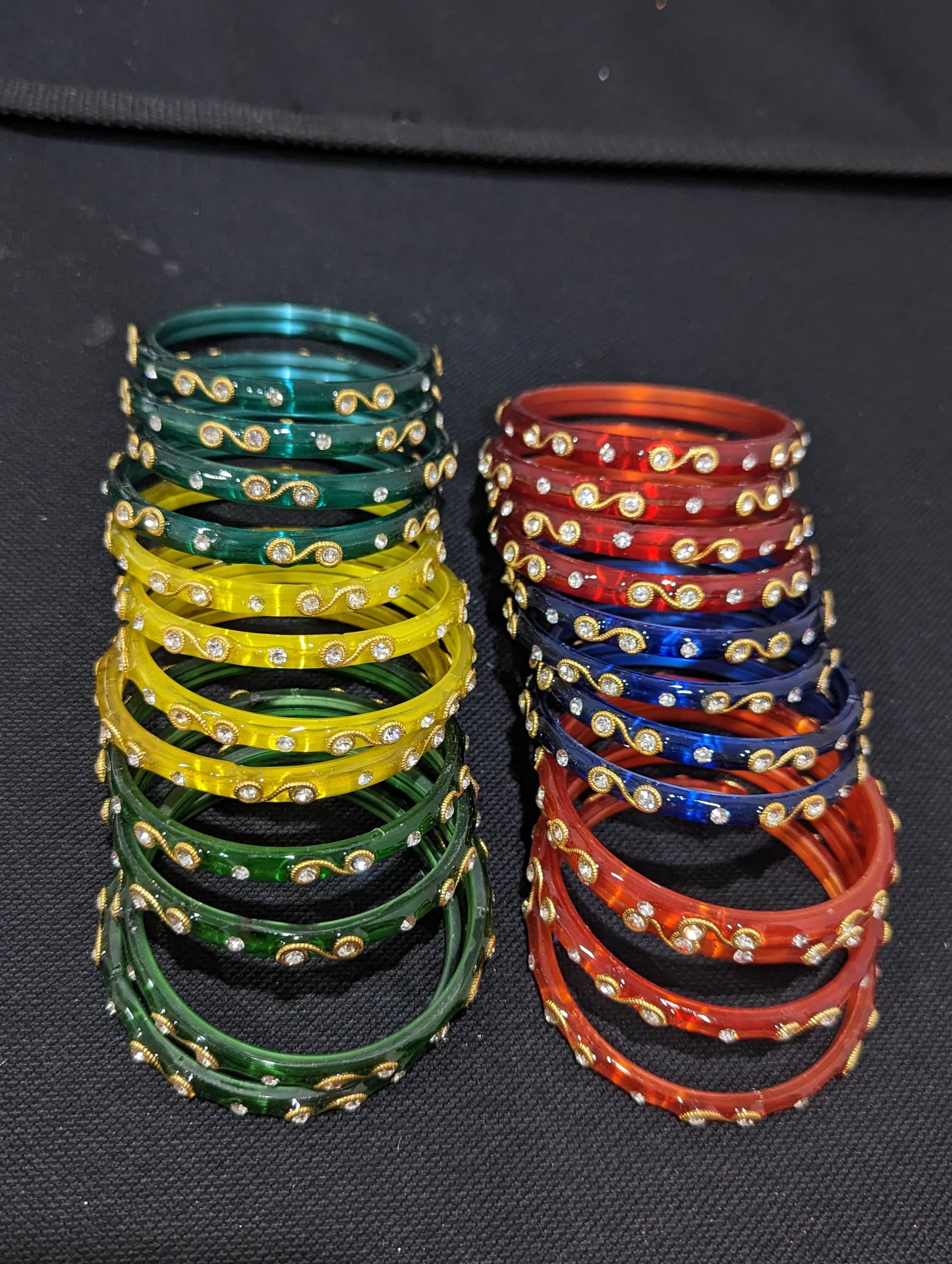 D1 - Designer Glass Bangles - Set of 4 bangles