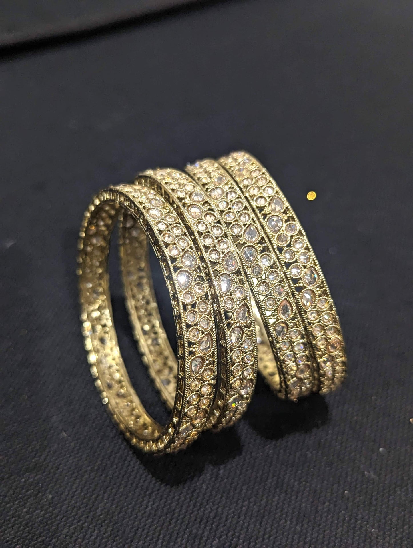 Mehandi polish Polki stone Bangles - Set of 4