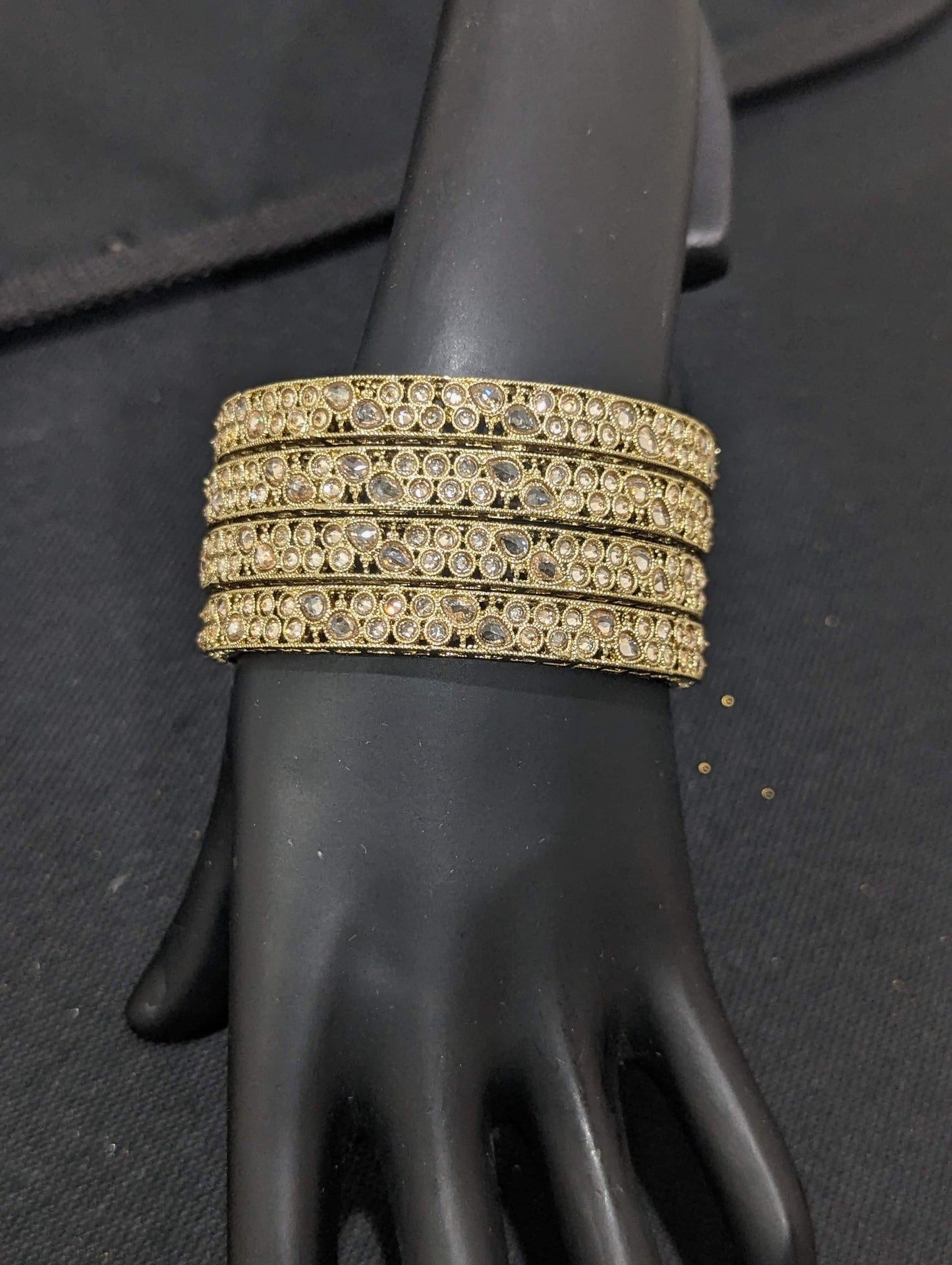 Mehandi polish Polki stone Bangles - Set of 4