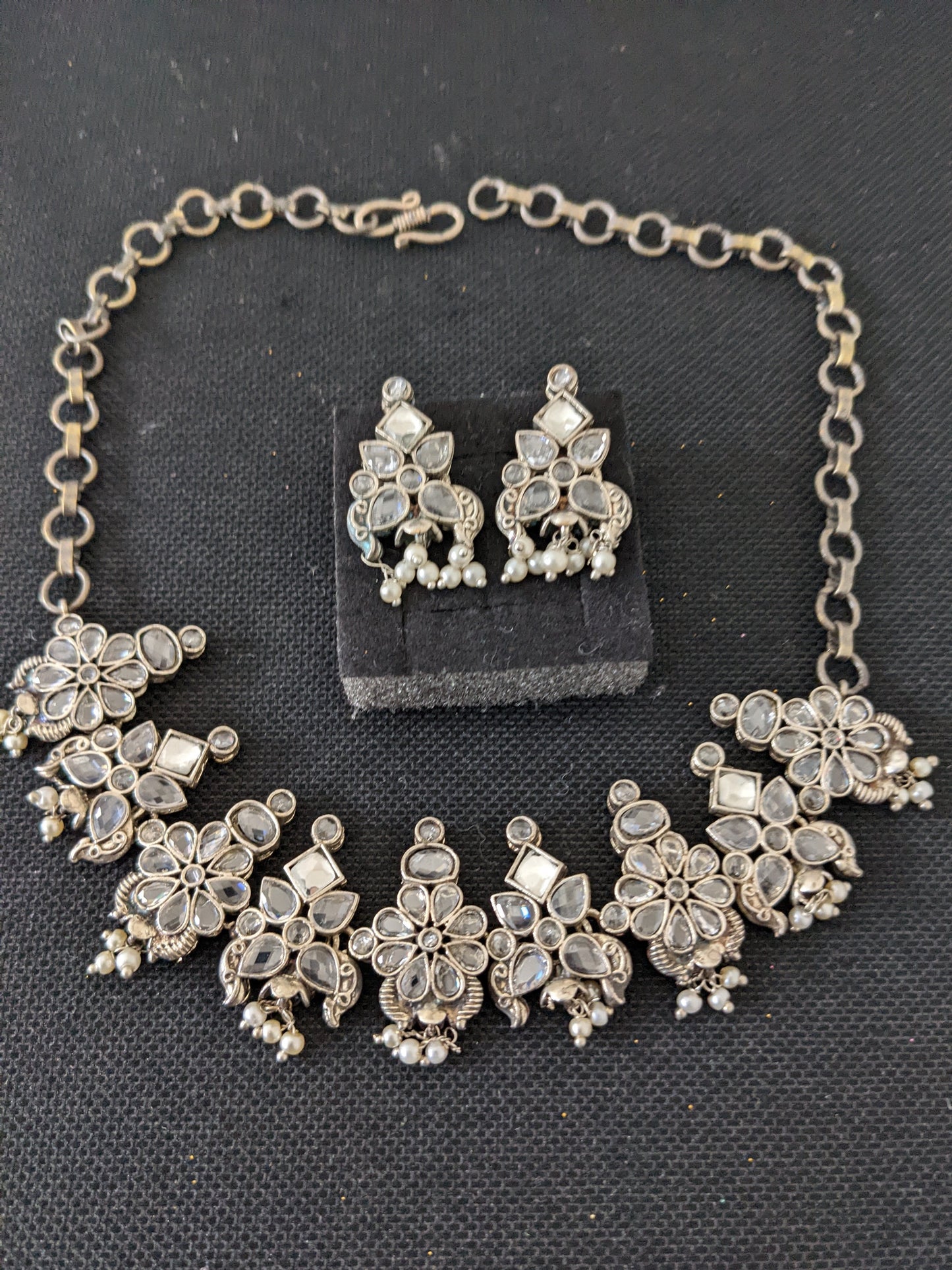 Oxidized Silver CZ stone Simple Choker set