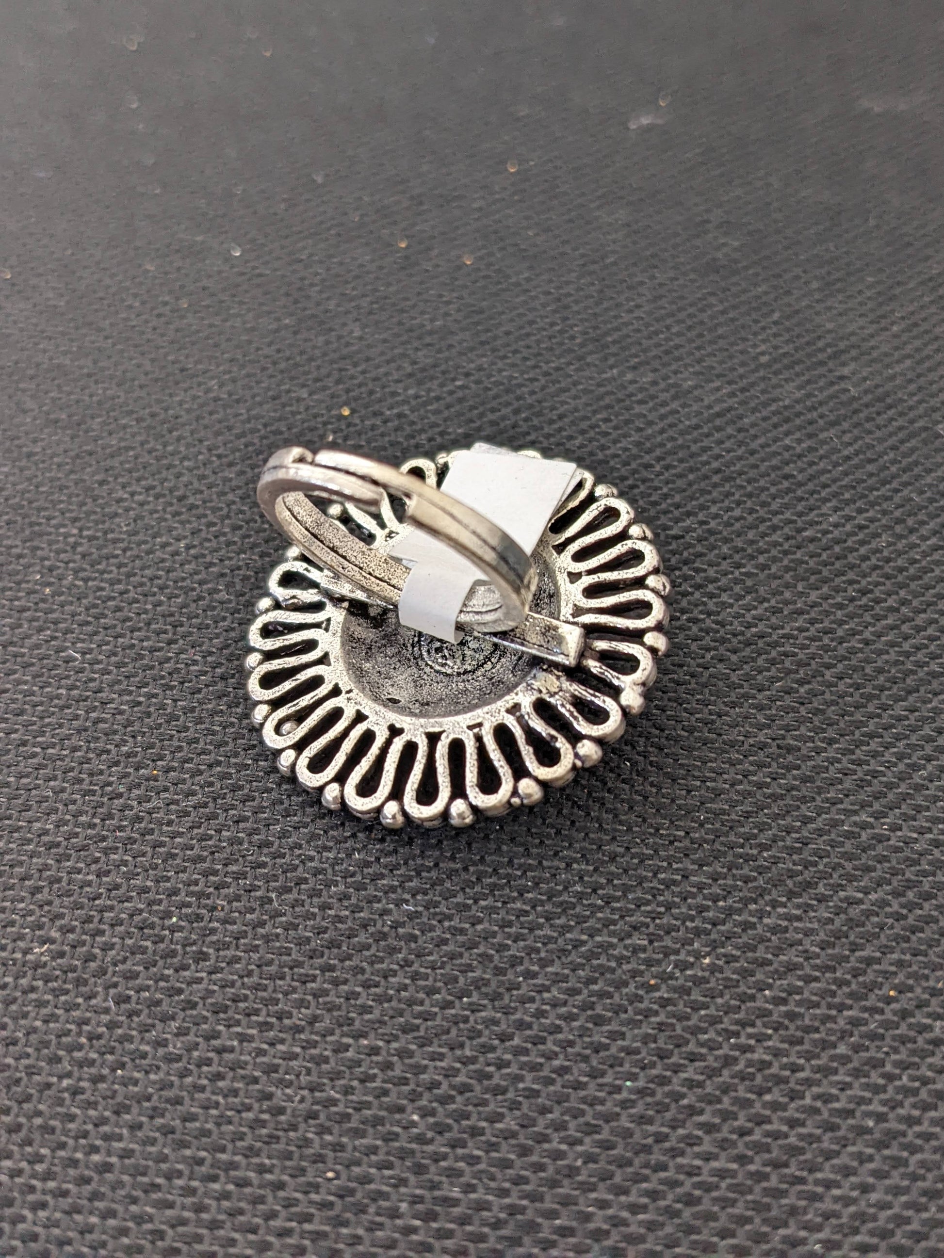 Oxidized curvy edged round Adjustable Finger ring - Simpliful