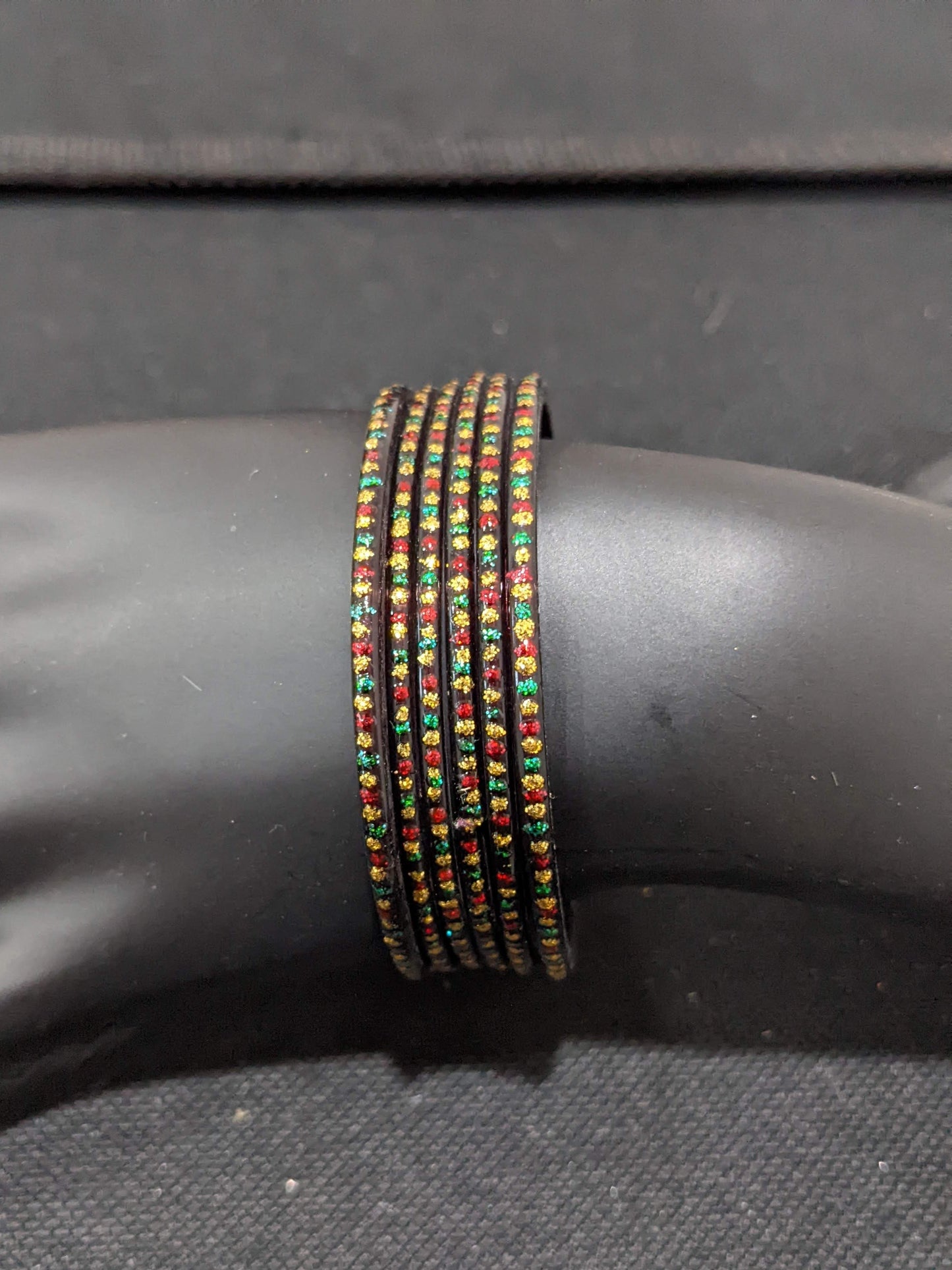 Red Green Gold glitter dot Glass Bangles - Set of 6 bangles / Half dozen bangles