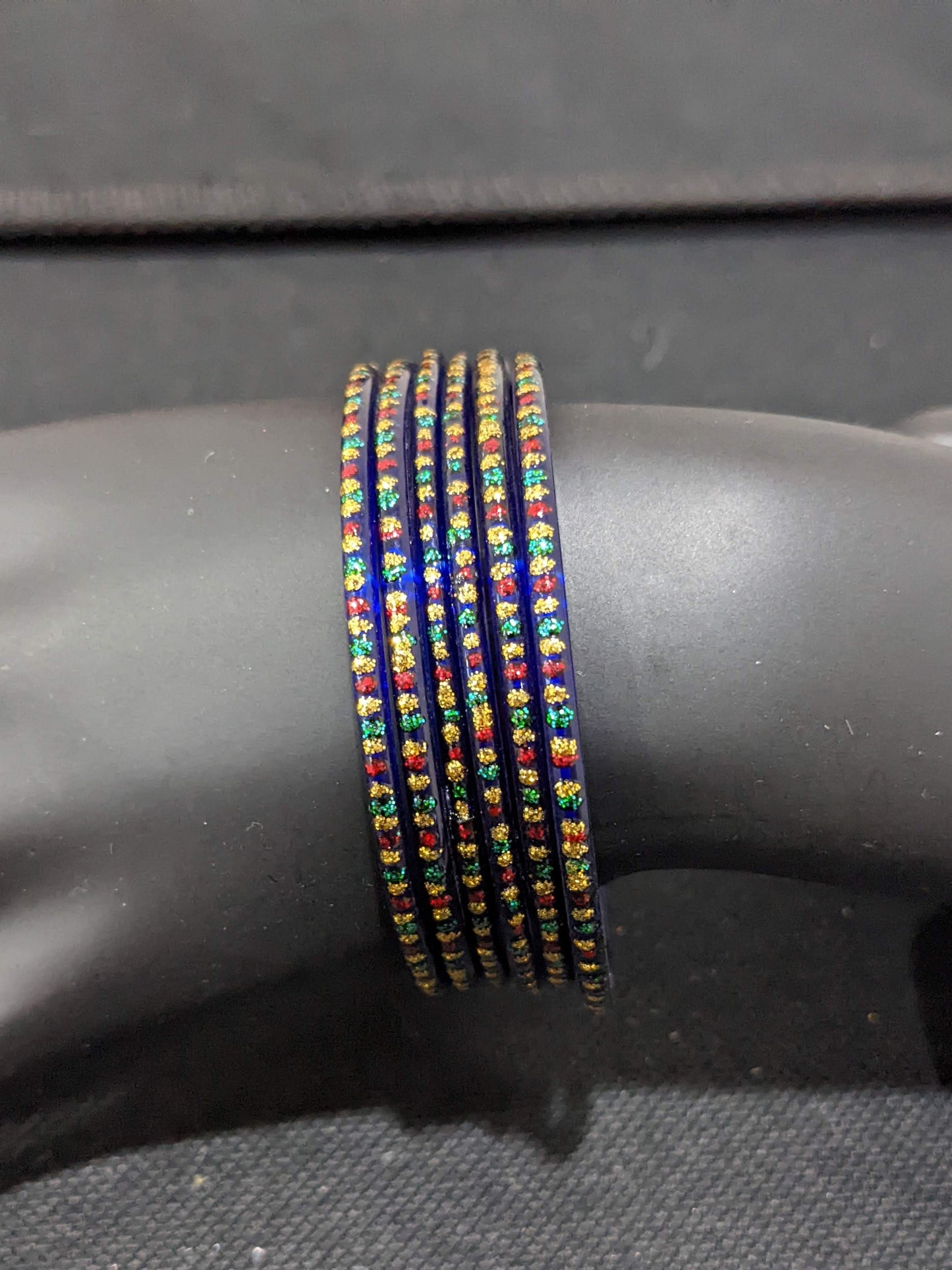 Red Green Gold glitter dot Glass Bangles - Set of 6 bangles / Half dozen bangles