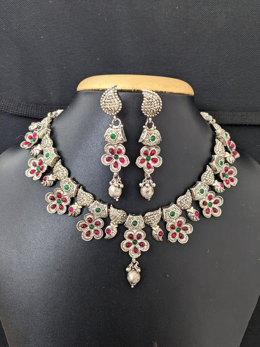 Rhodium Silver flower design kemp choker necklace and earrings set