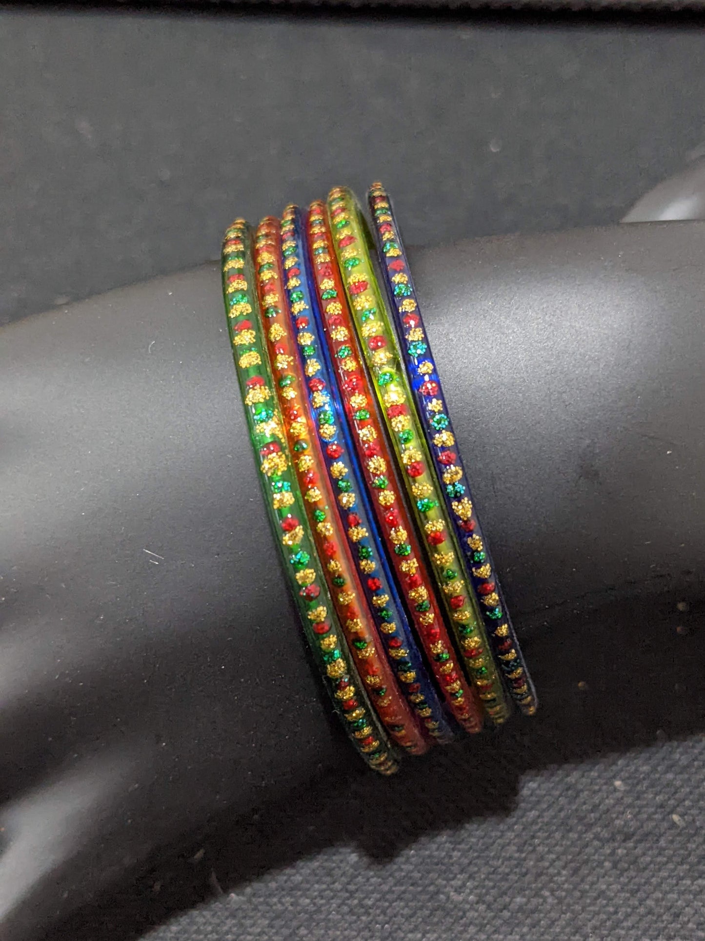 Red Green Gold glitter dot Glass Bangles - Set of 6 bangles / Half dozen bangles