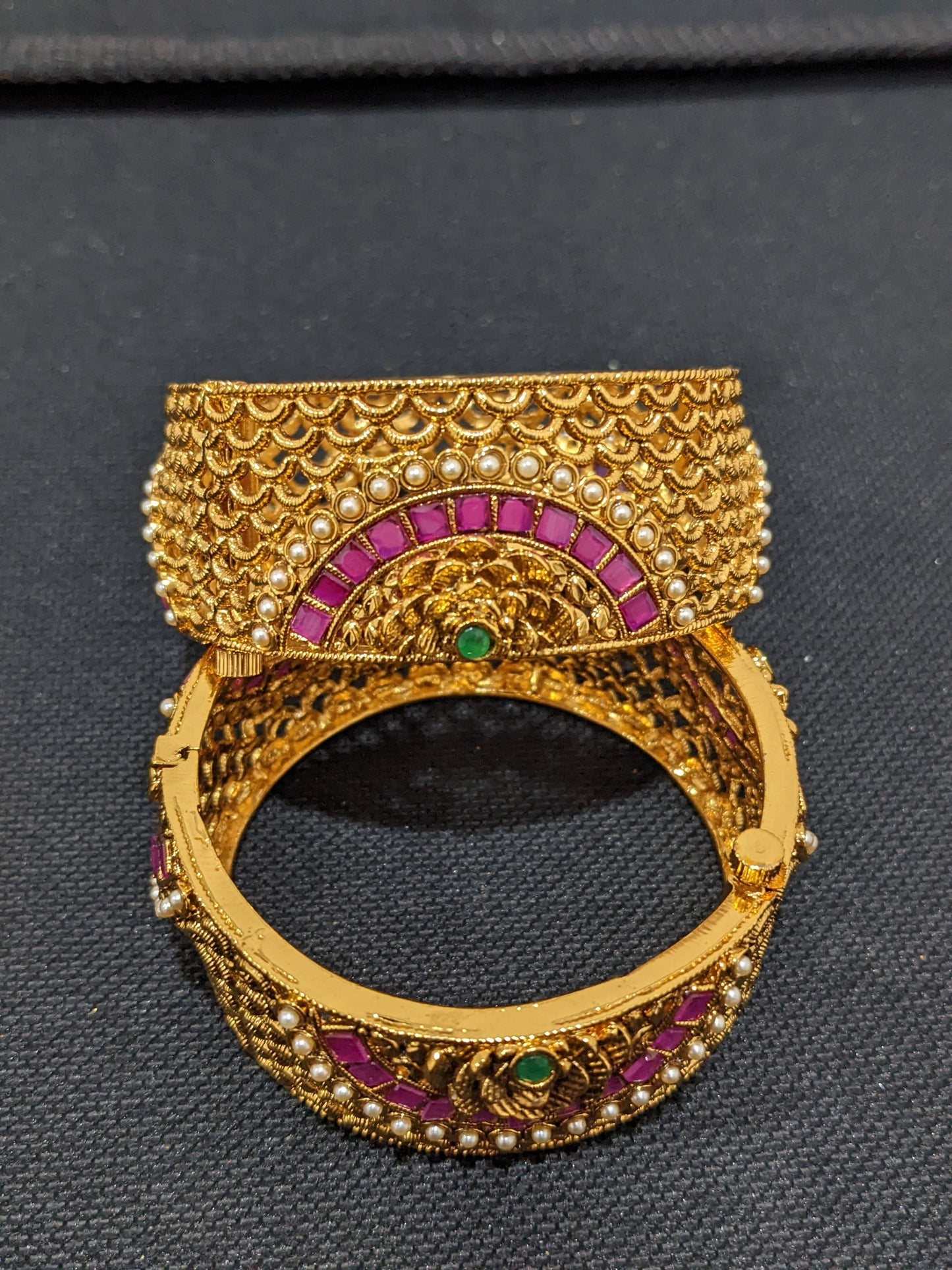 Semicircle design Openable Traditional Broad Bangles