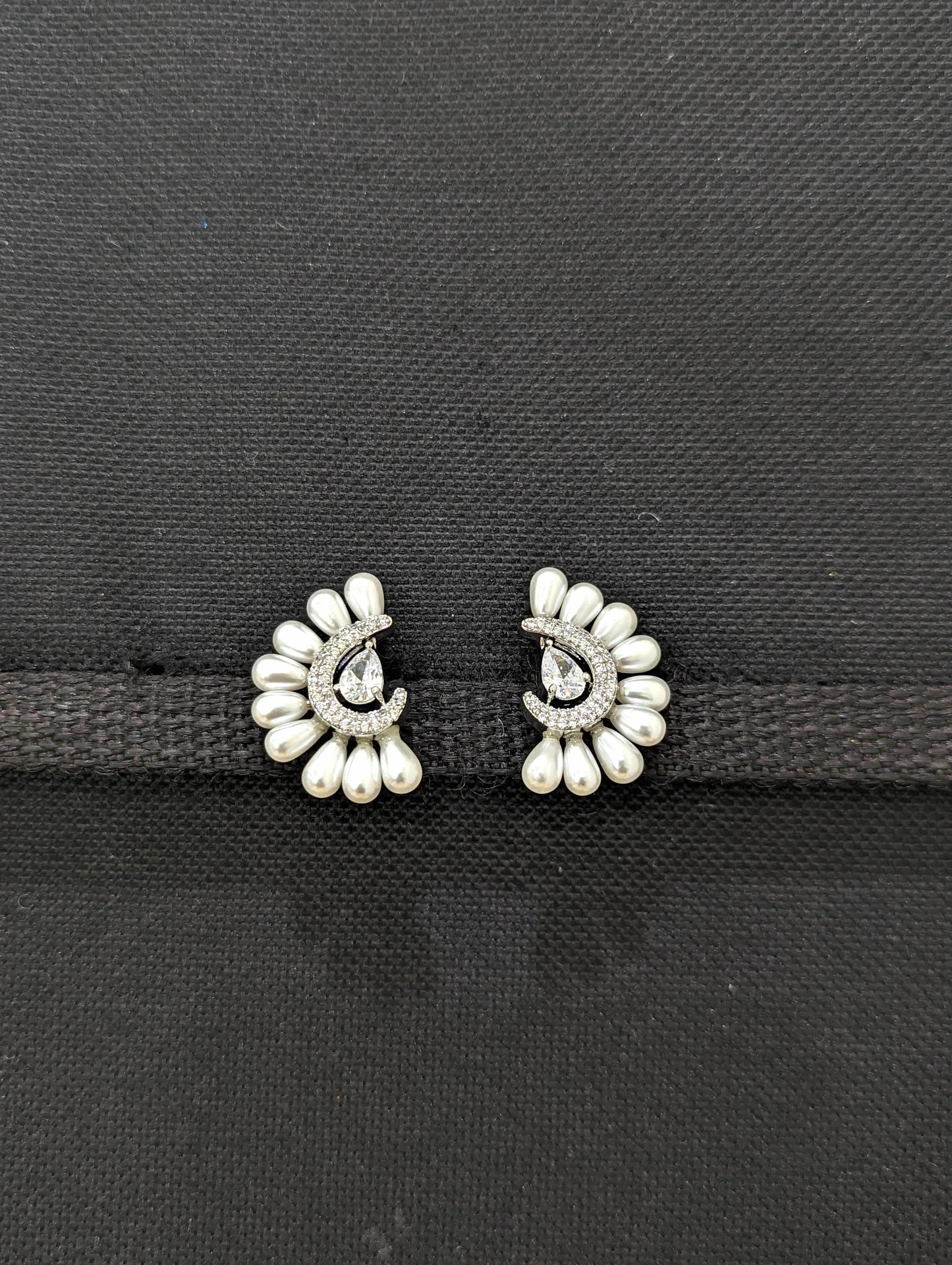 Design Pearl CZ Stud earrings