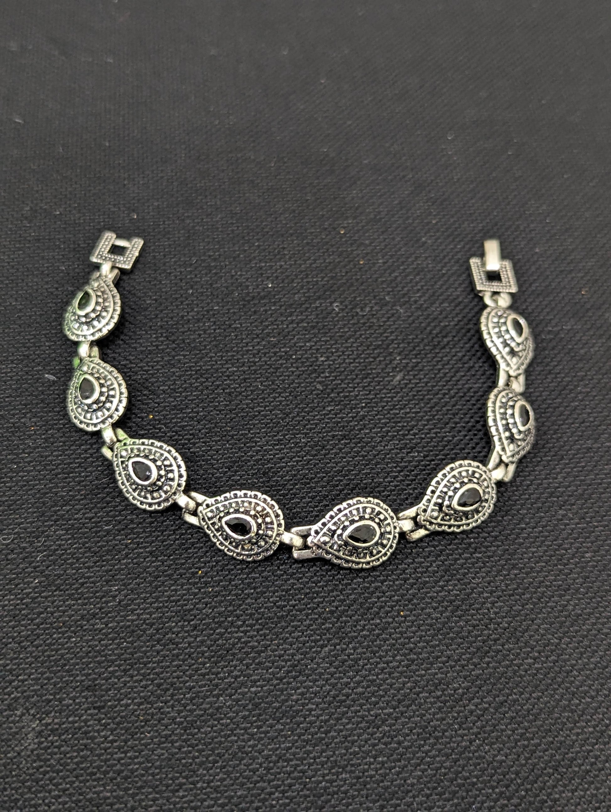 Antique Silver tear drop Bracelet - Simpliful