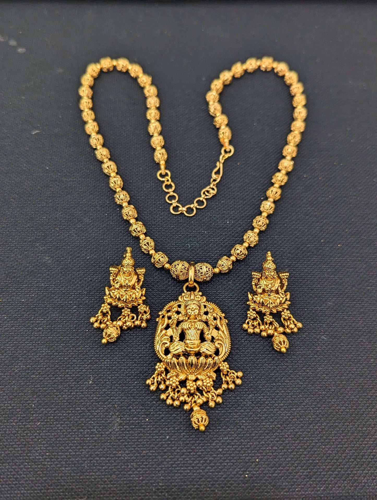 Goddess Lakshmi Pendant Chain and Earrings set - D1