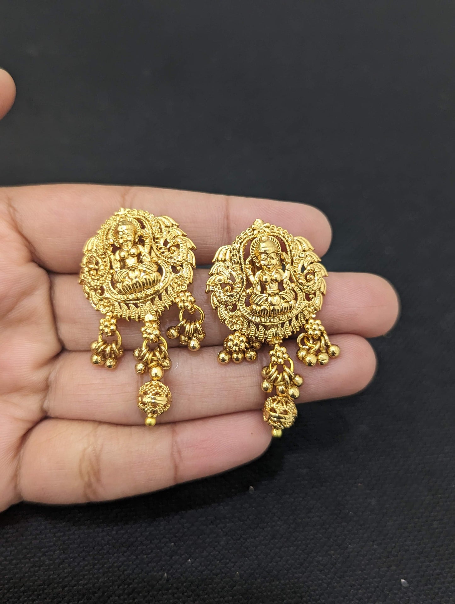 Goddess Lakshmi Pendant Chain and Earrings set - D2
